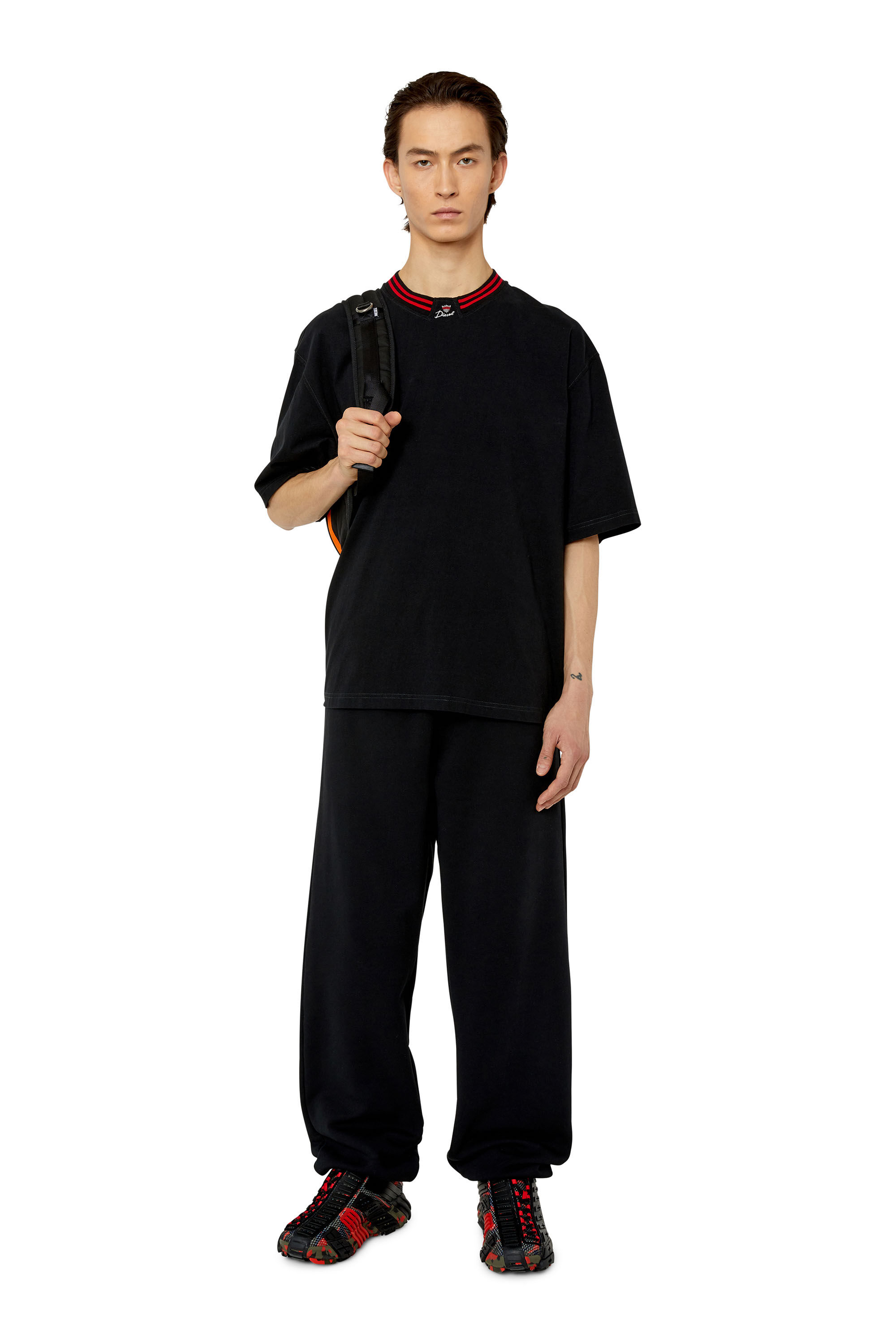 Diesel - T-KROWN, Camiseta con cuello con logotipo Hombre in Negro - 1