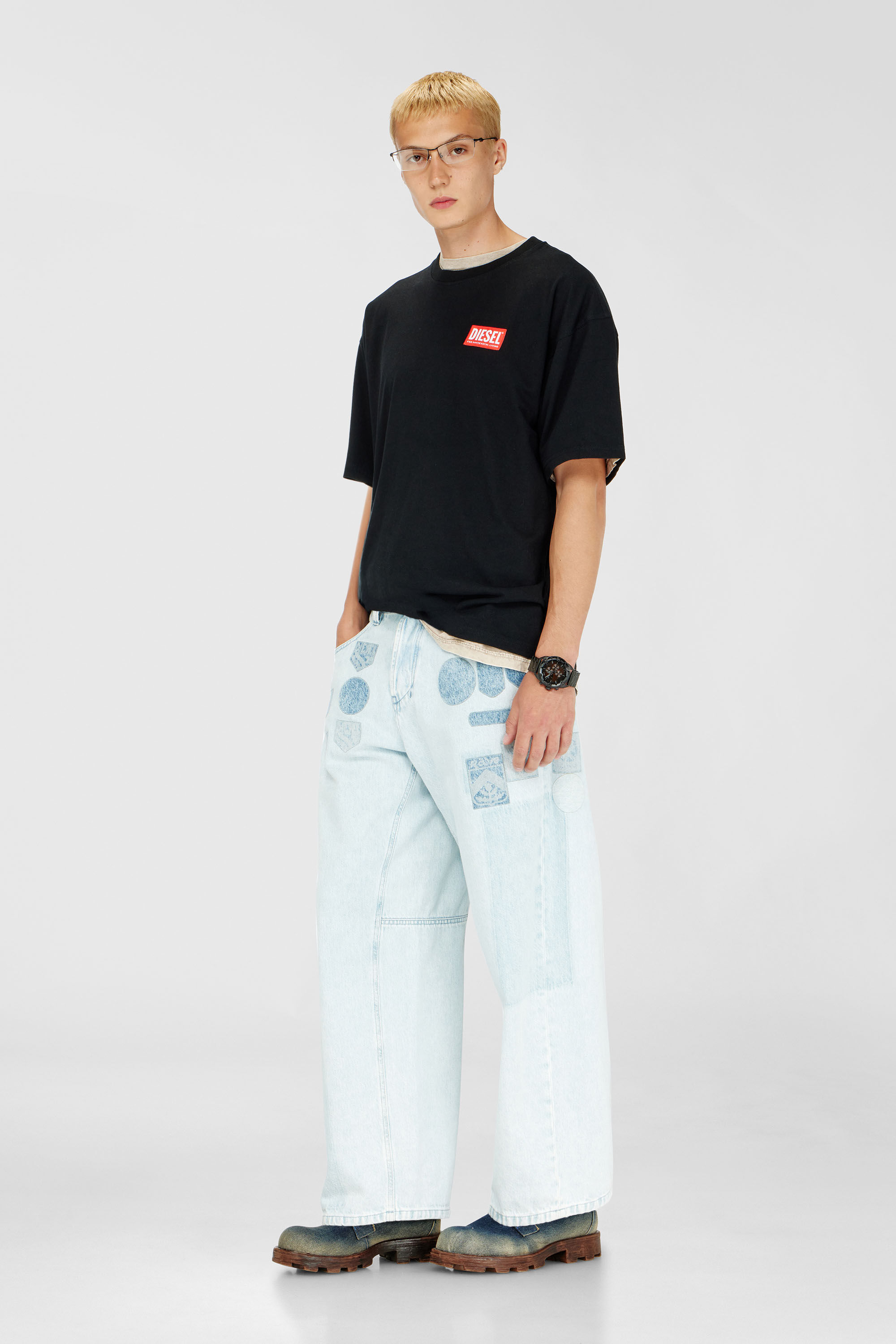 Diesel - T-BOXT-LAB, Camiseta con parche del logotipo en jacquard Hombre in Negro - 1