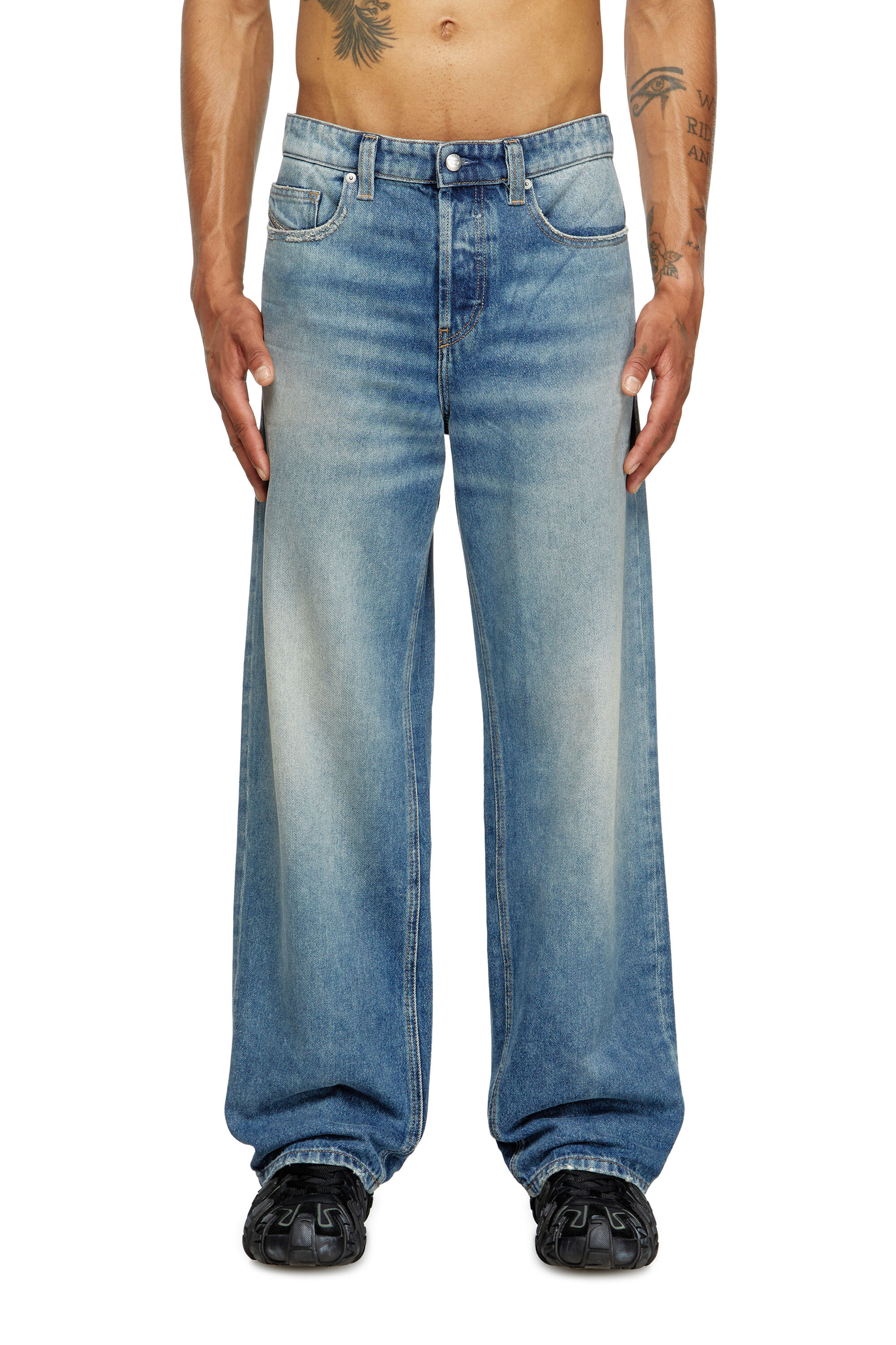 Diesel - Relaxed Jeans 2001 D-Macro 0DBEB Hombre, Azul medio - 3