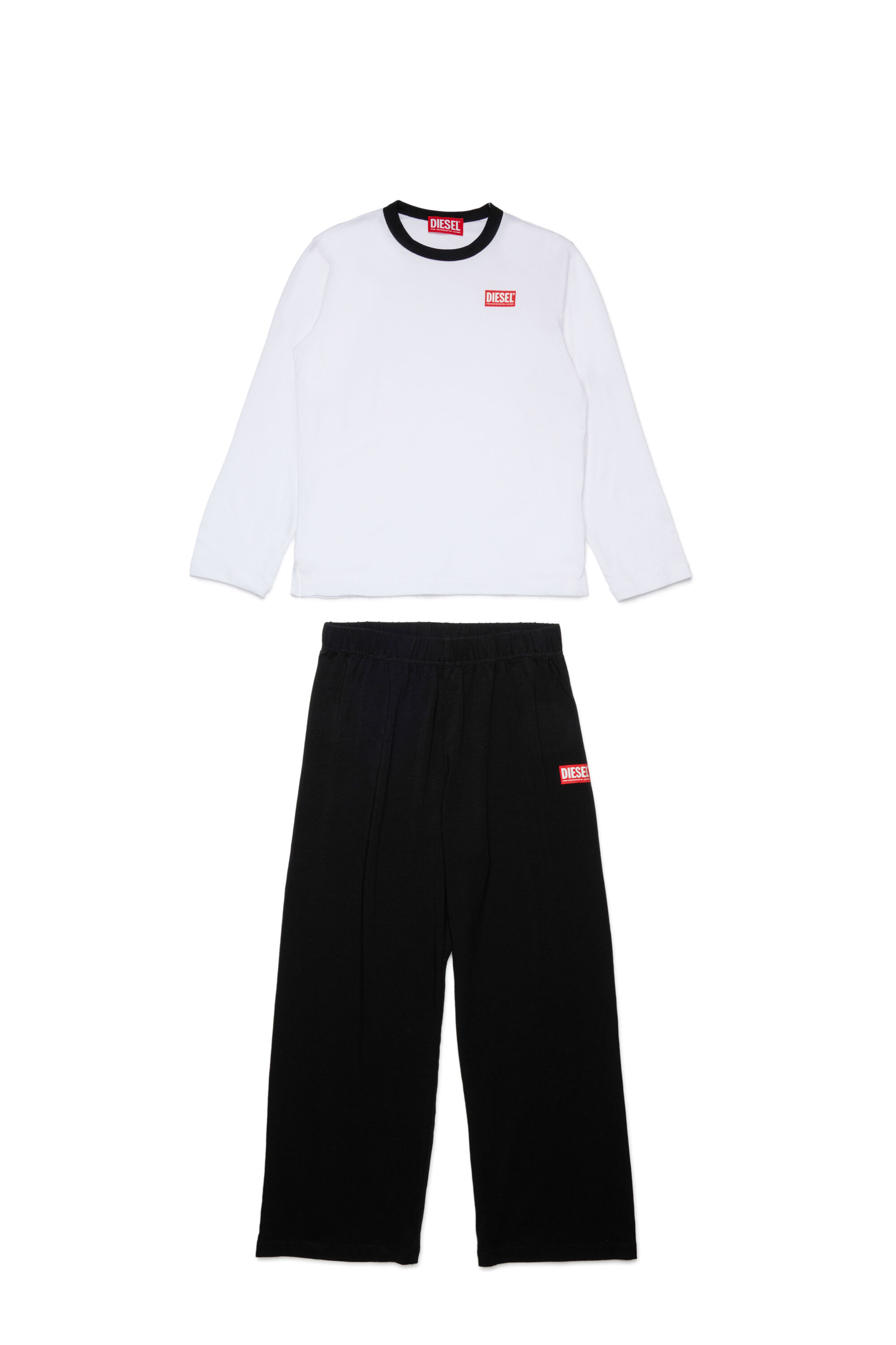UNPER, Negro/Blanco