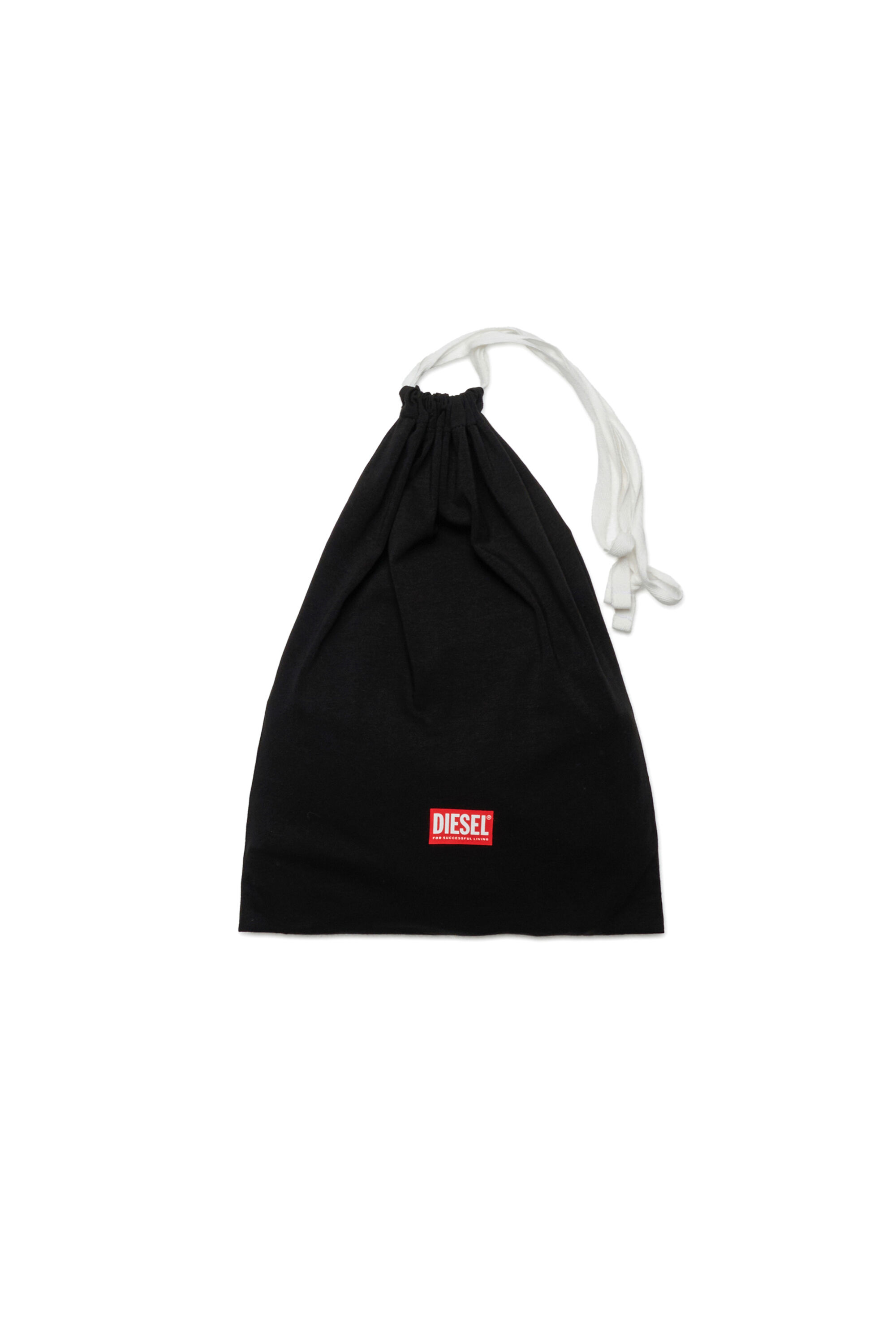 UNPER, Negro/Blanco