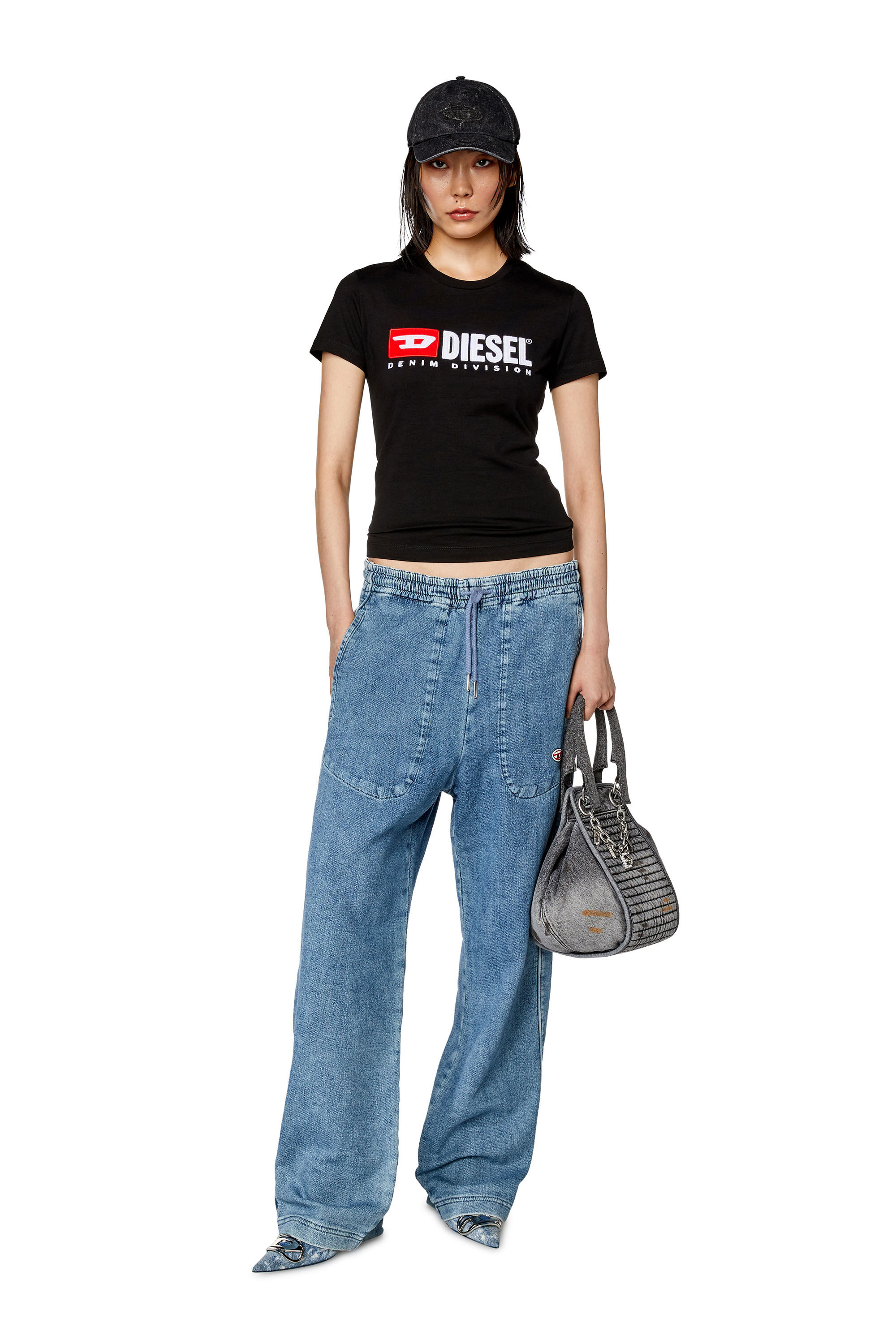 Diesel - T-SLI-DIV, Mujer Camiseta con parches Diesel in Negro - Image 1