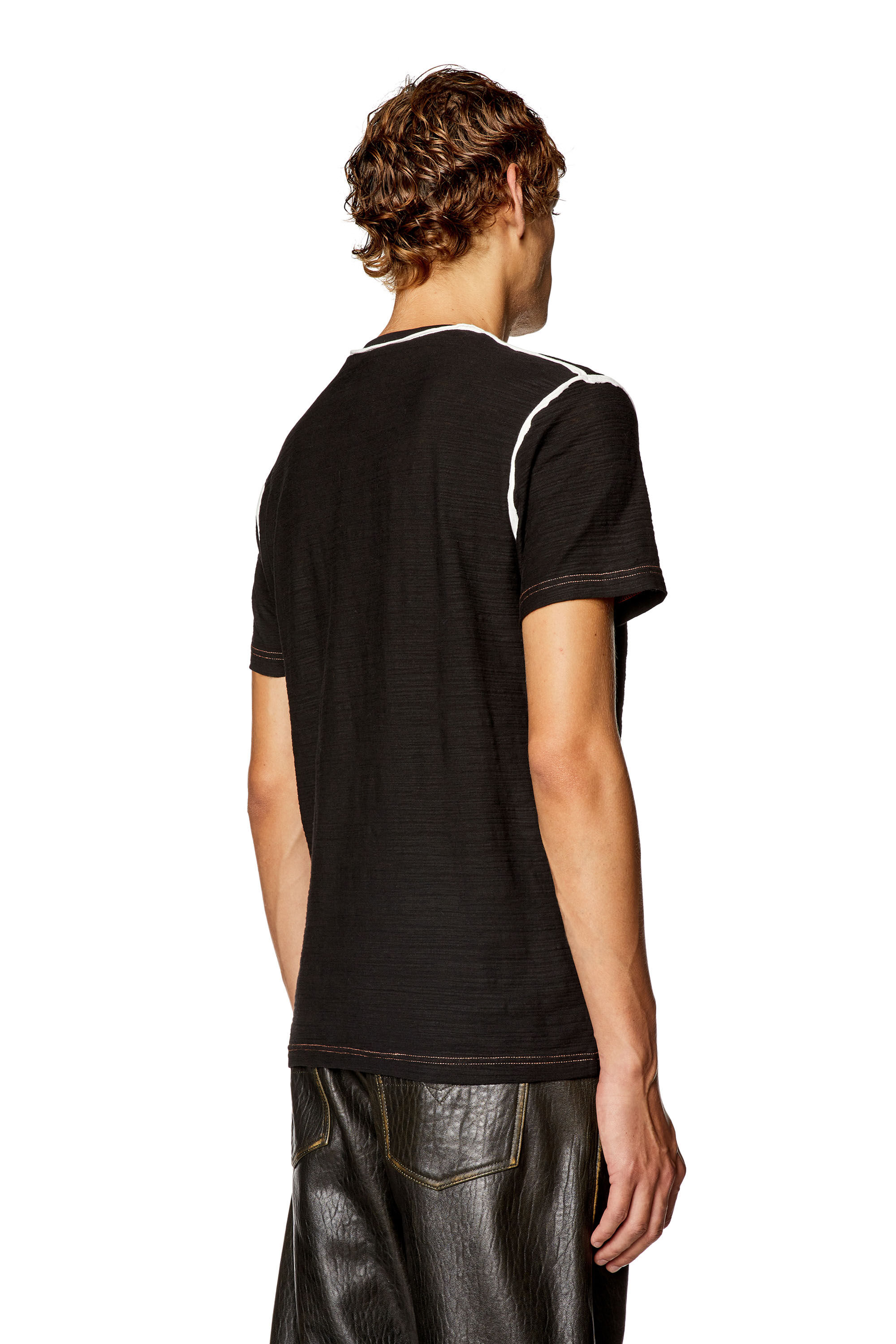 Diesel - T-DIEGOR-RAW-N2, Hombre Camiseta de algodón flameado con logotipo bordado in Negro - Image 4