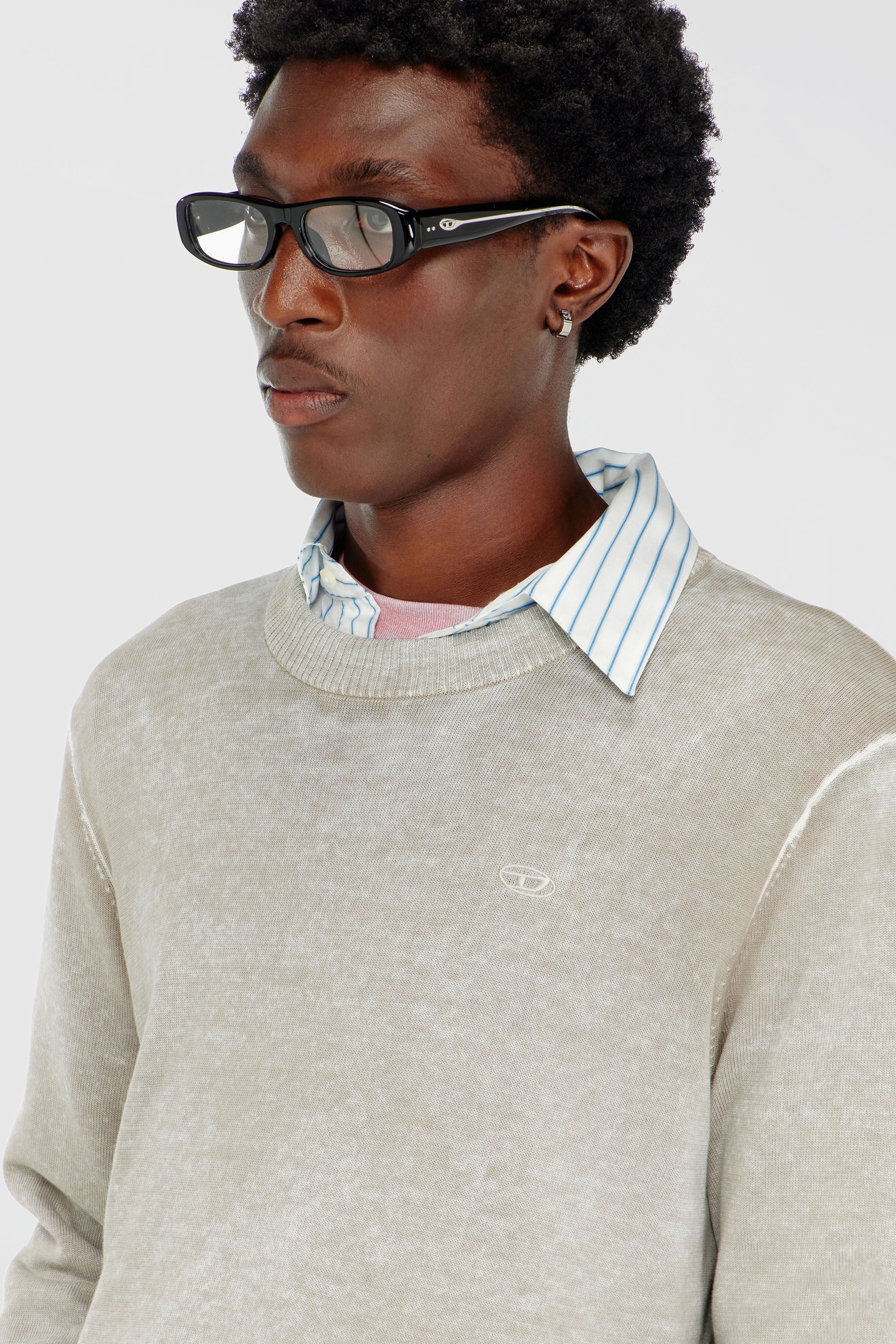 Diesel - K-LAURENT, Jersey con estampado inverso descolorido Hombre in Gris - 5