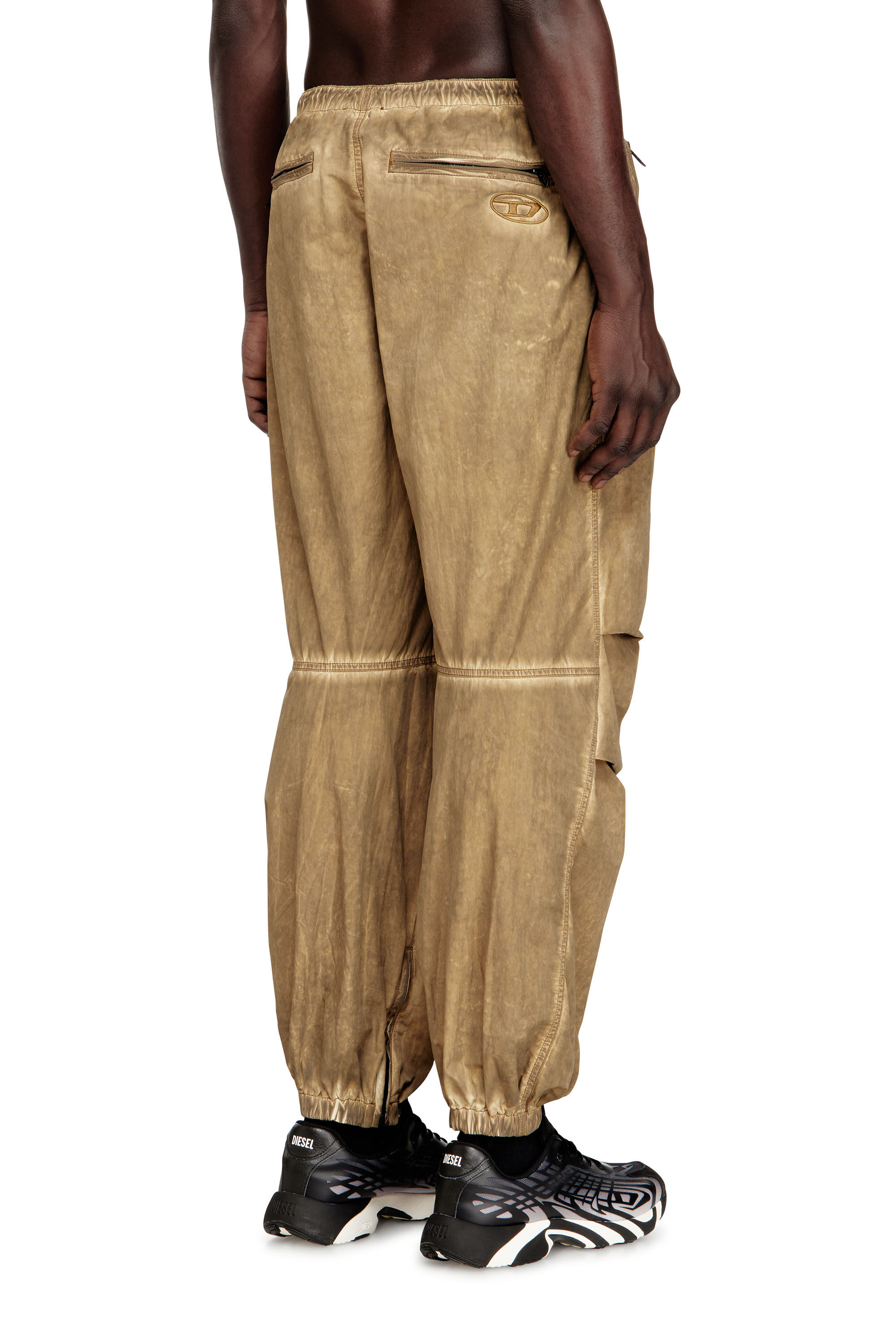 Diesel - P-STITCH-TREAT, Pantalones cargo de Taslan efecto suciedad Hombre in Marrón - 4