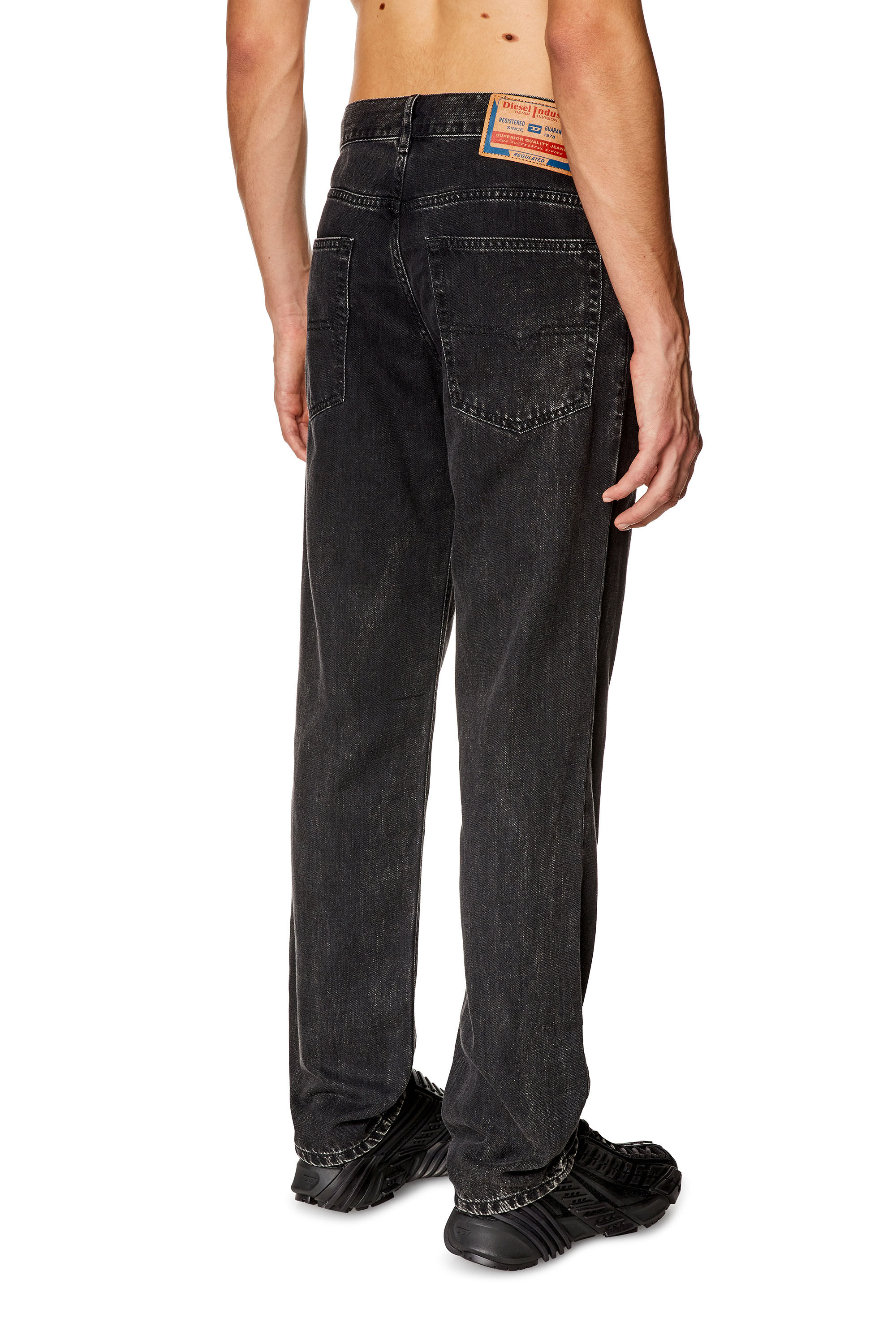 Diesel - Tapered Jeans 2023 D-Finitive 068HN, Negro/Gris oscuro - Image 4