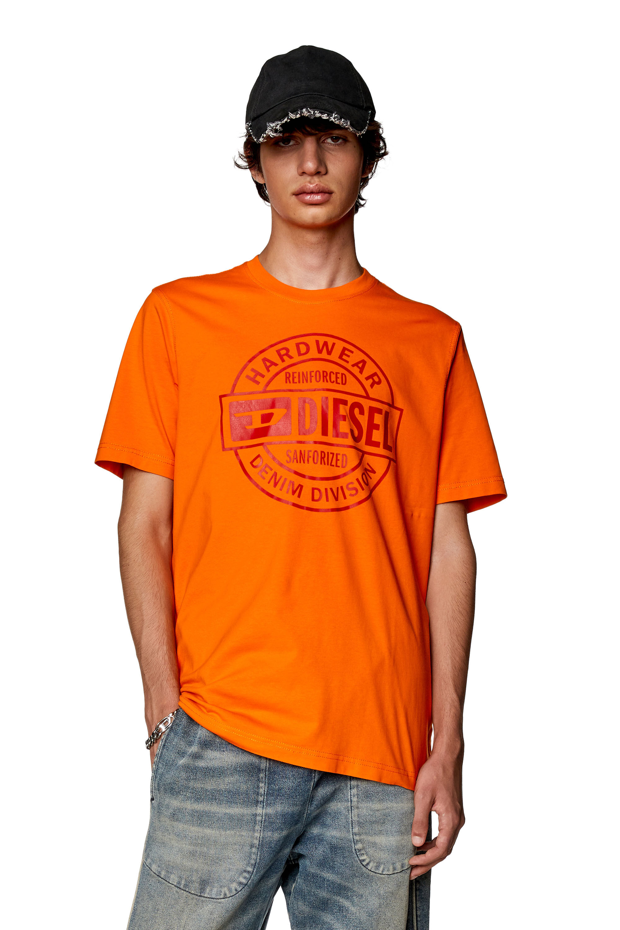 Tシャツ・カットソー MALO Men Sweater UXA132F3L27 E3444 Orange T-ShirtsTop Man MONTOUR T-Shirt ORANGE COPPER