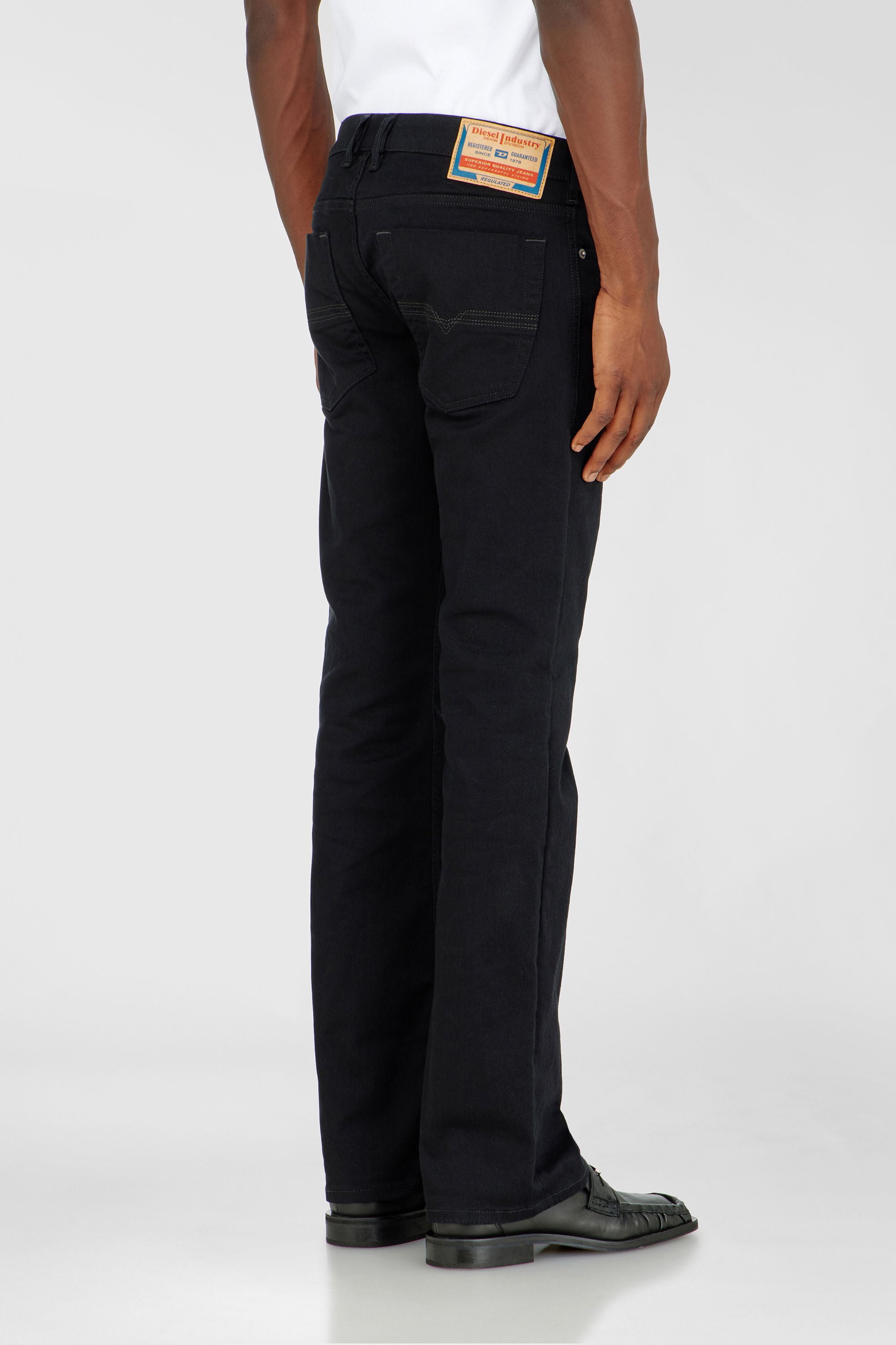 Diesel - Bootcut Jeans 2007 Zatiny 0688H Hombre, Negro/Gris oscuro - 5