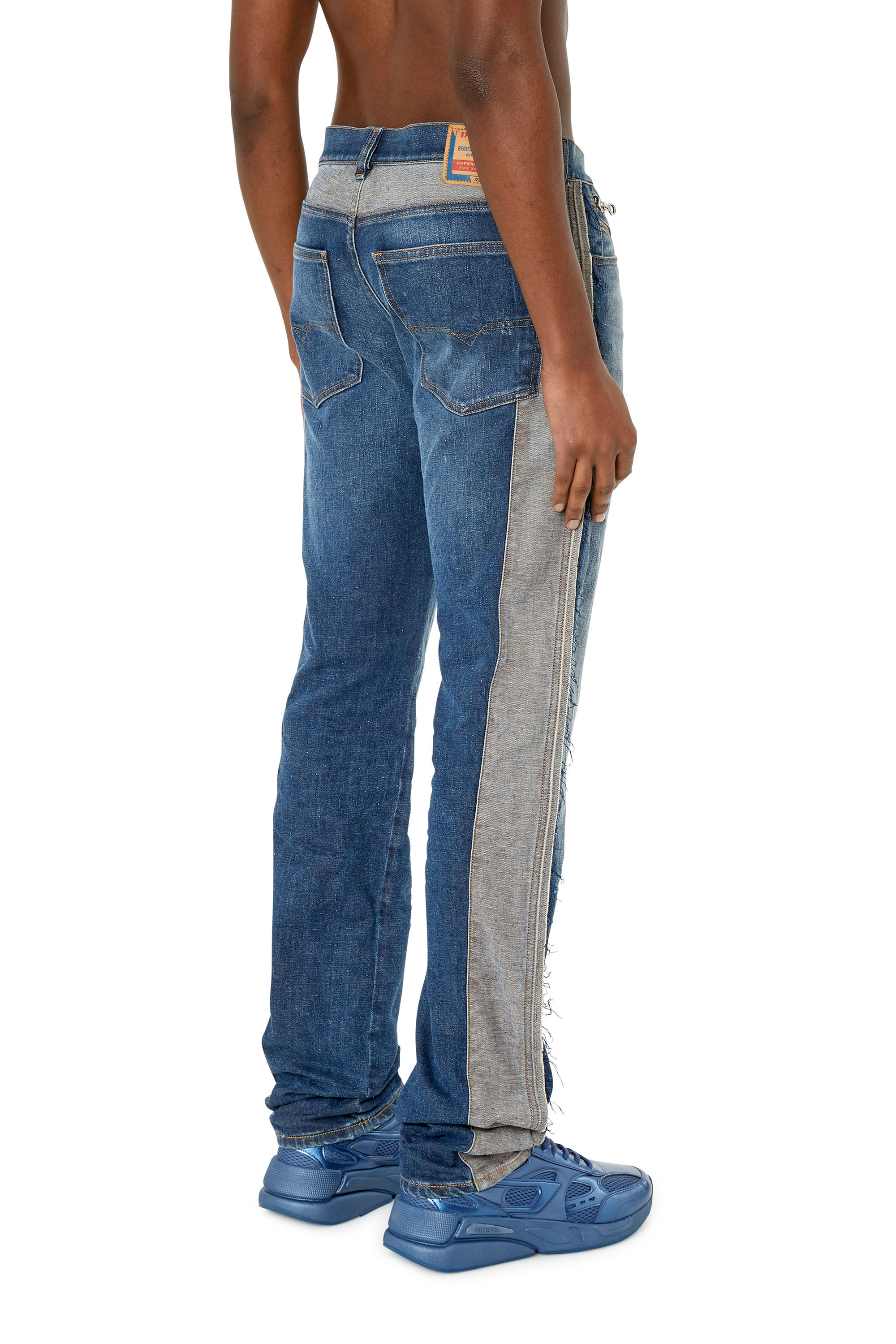 Diesel - 1995 D-Sark 09F39 Straight Jeans, Azul Oscuro - Image 4