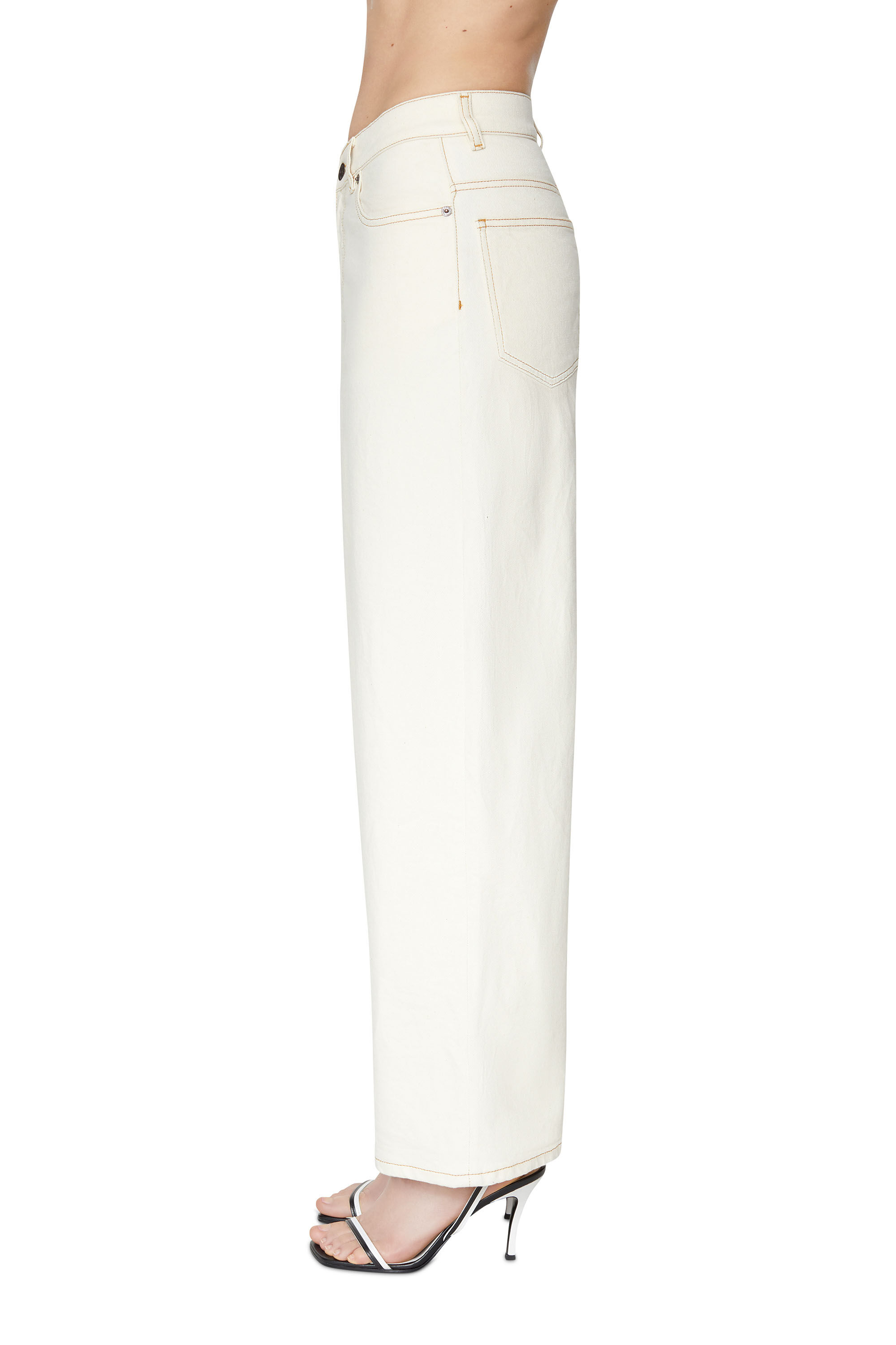 Diesel - 2000 09B94 Bootcut and Flare Jeans, Blanco - Image 5