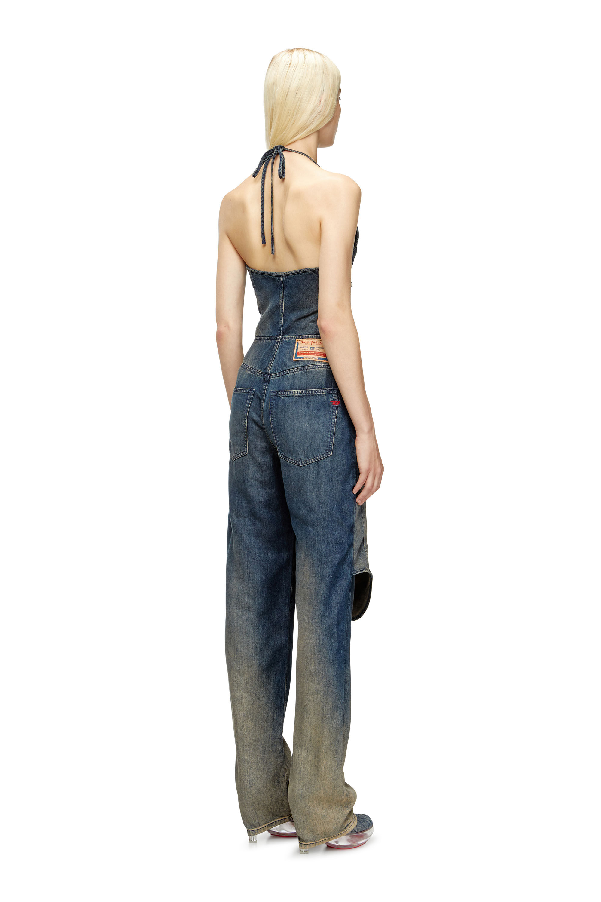 Diesel - DE-CYNTHIA-S, Mono con escote halter en denim fluido degradado Mujer in Azul marino - 4