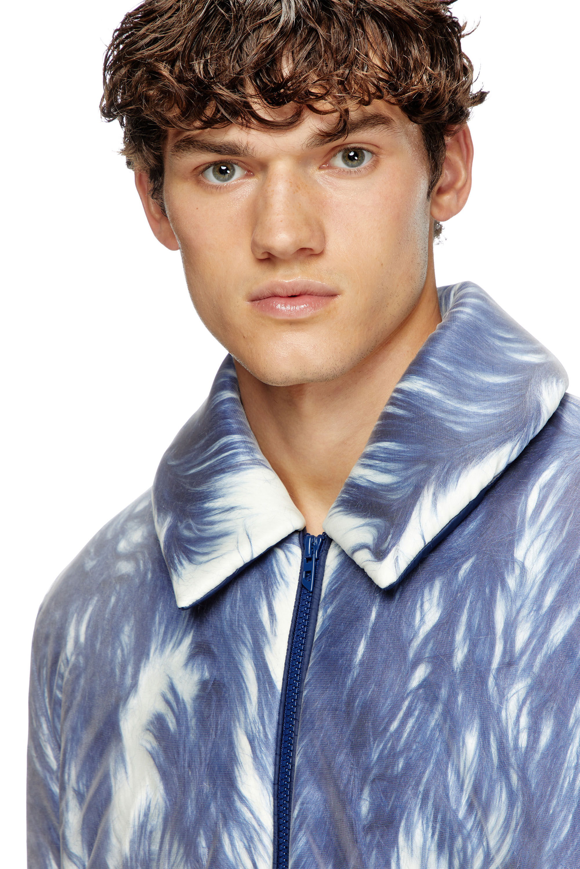 Diesel - W-WOUFY, Chaqueta mullida con superposición de tul transparente Hombre in Azul marino - 5