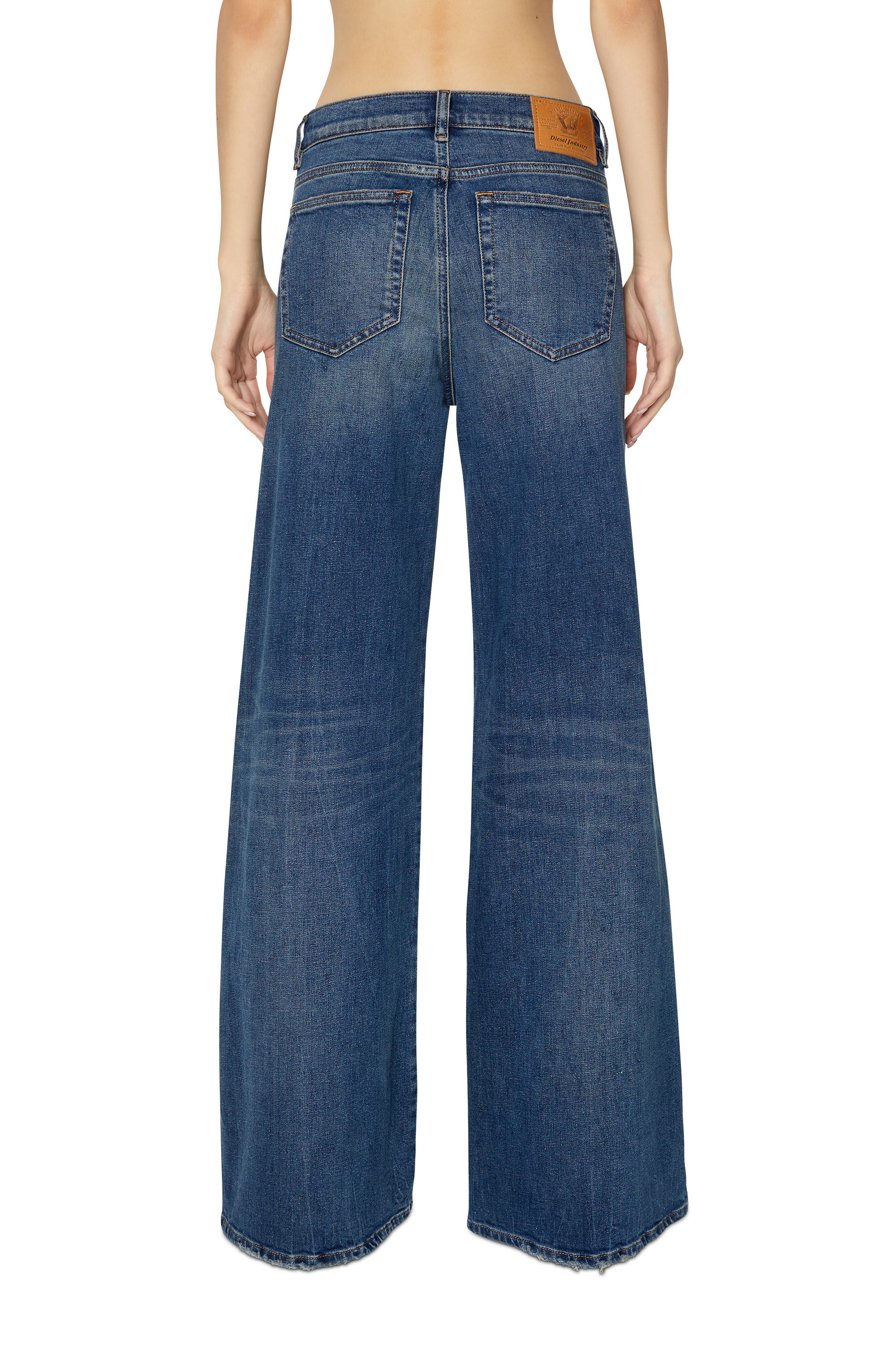 Diesel - 1978 D-AKEMI 09E66 Bootcut and Flare Jeans, Azul Oscuro - Image 4