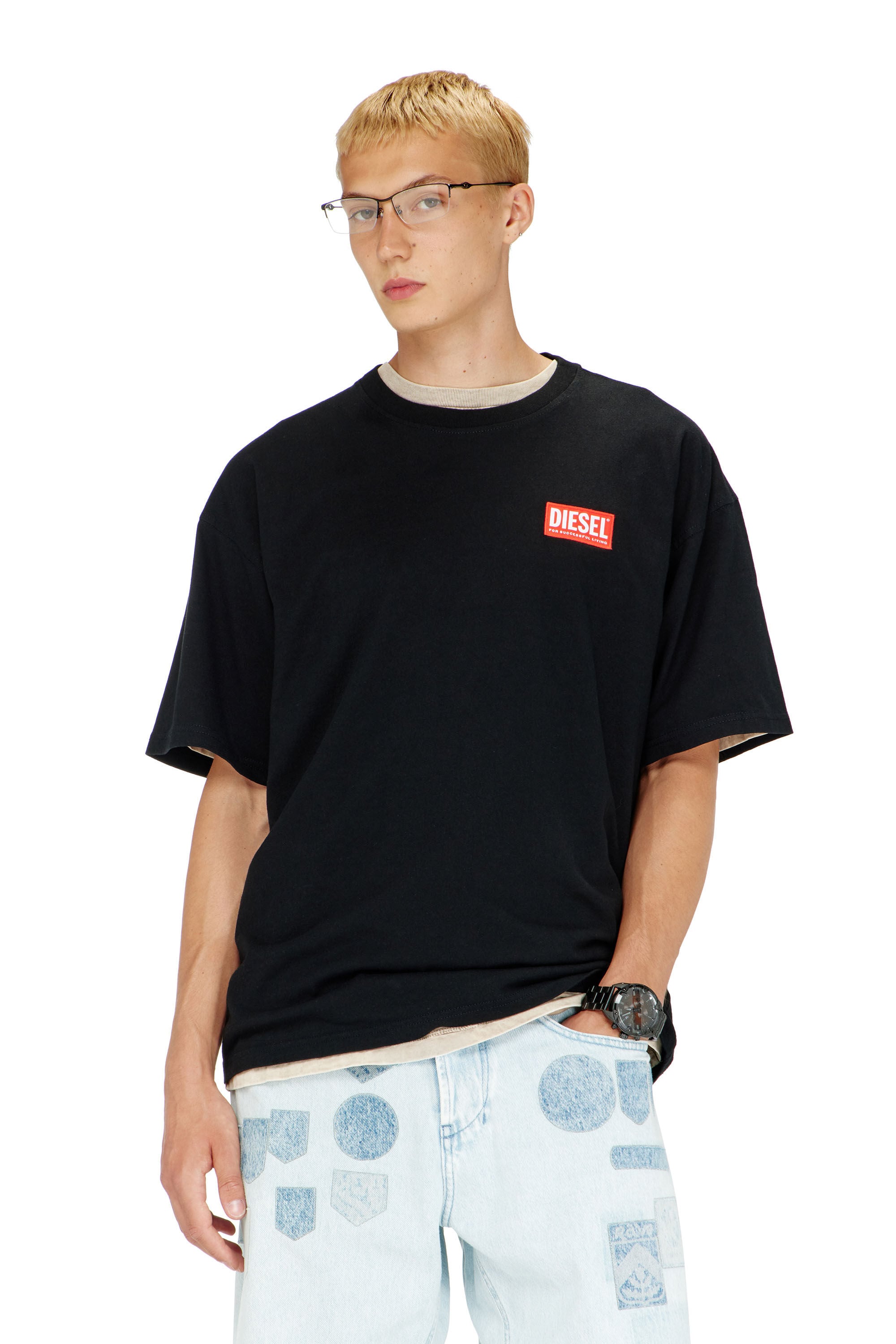Diesel - T-BOXT-LAB, Camiseta con parche del logotipo en jacquard Hombre in Negro - 3