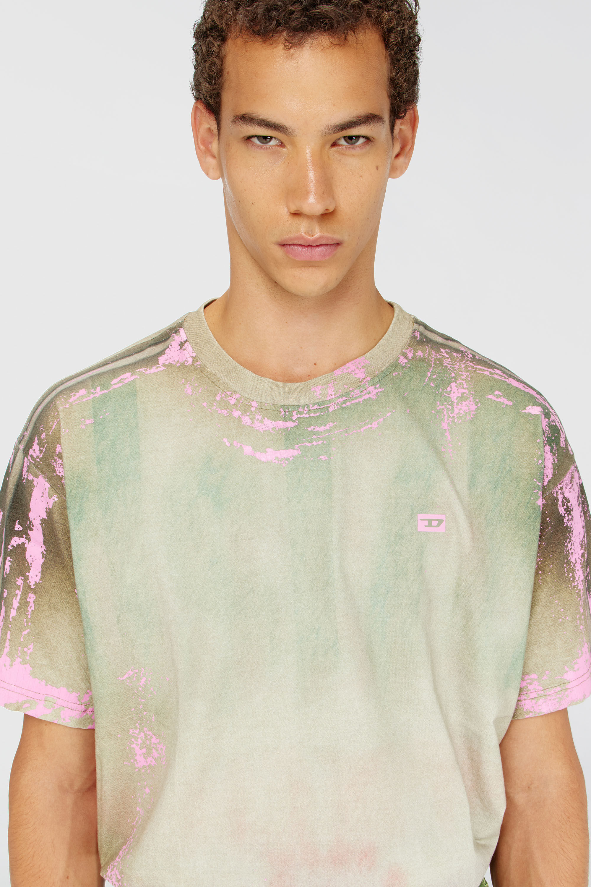 Diesel - T-FILMY-SHO, Camiseta de punto efecto cuero agrietado Hombre in Multicolor - 5