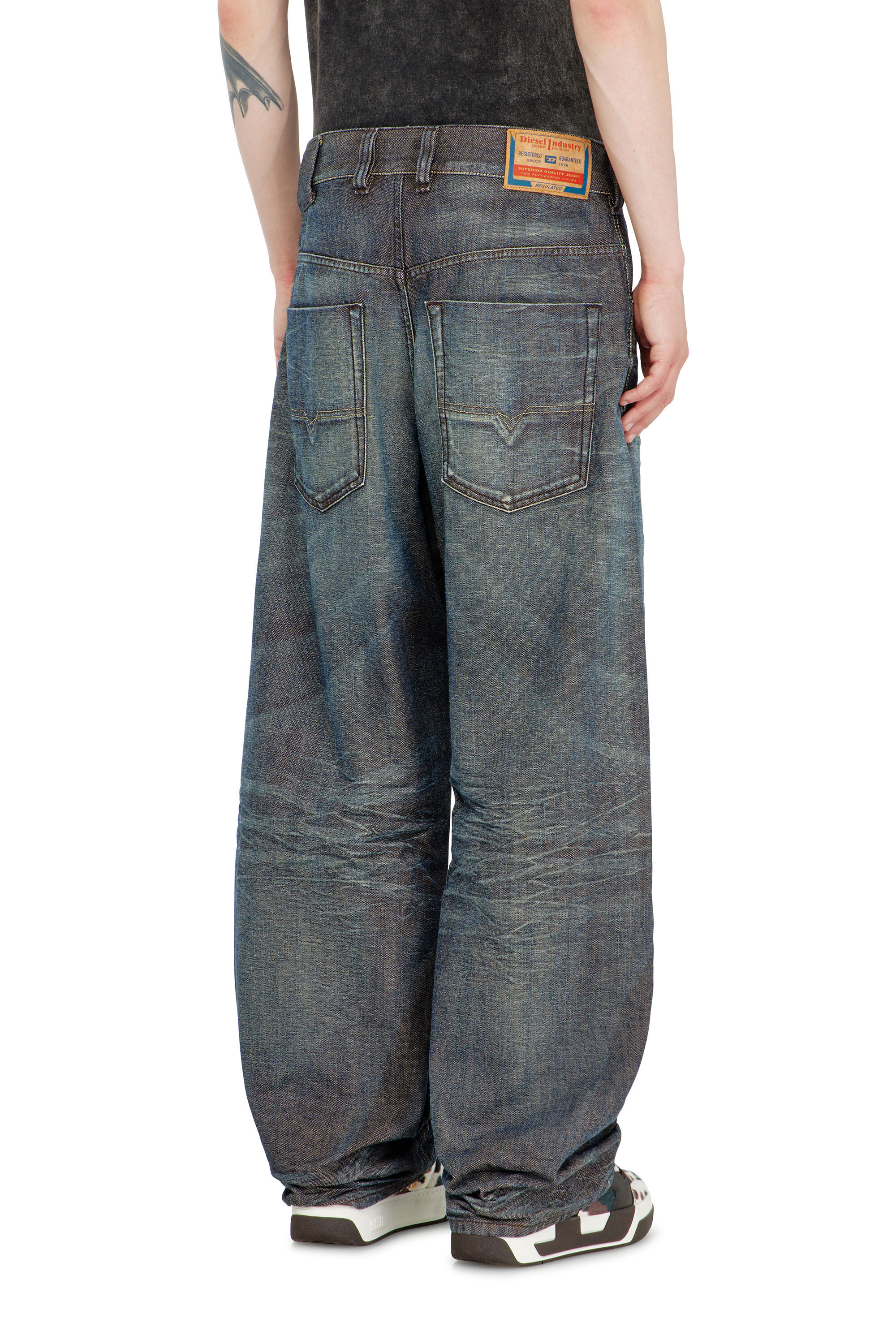 Diesel - Relaxed Jeans 1997 D-Enim-M 007EM Unisex, Azul Oscuro - 5