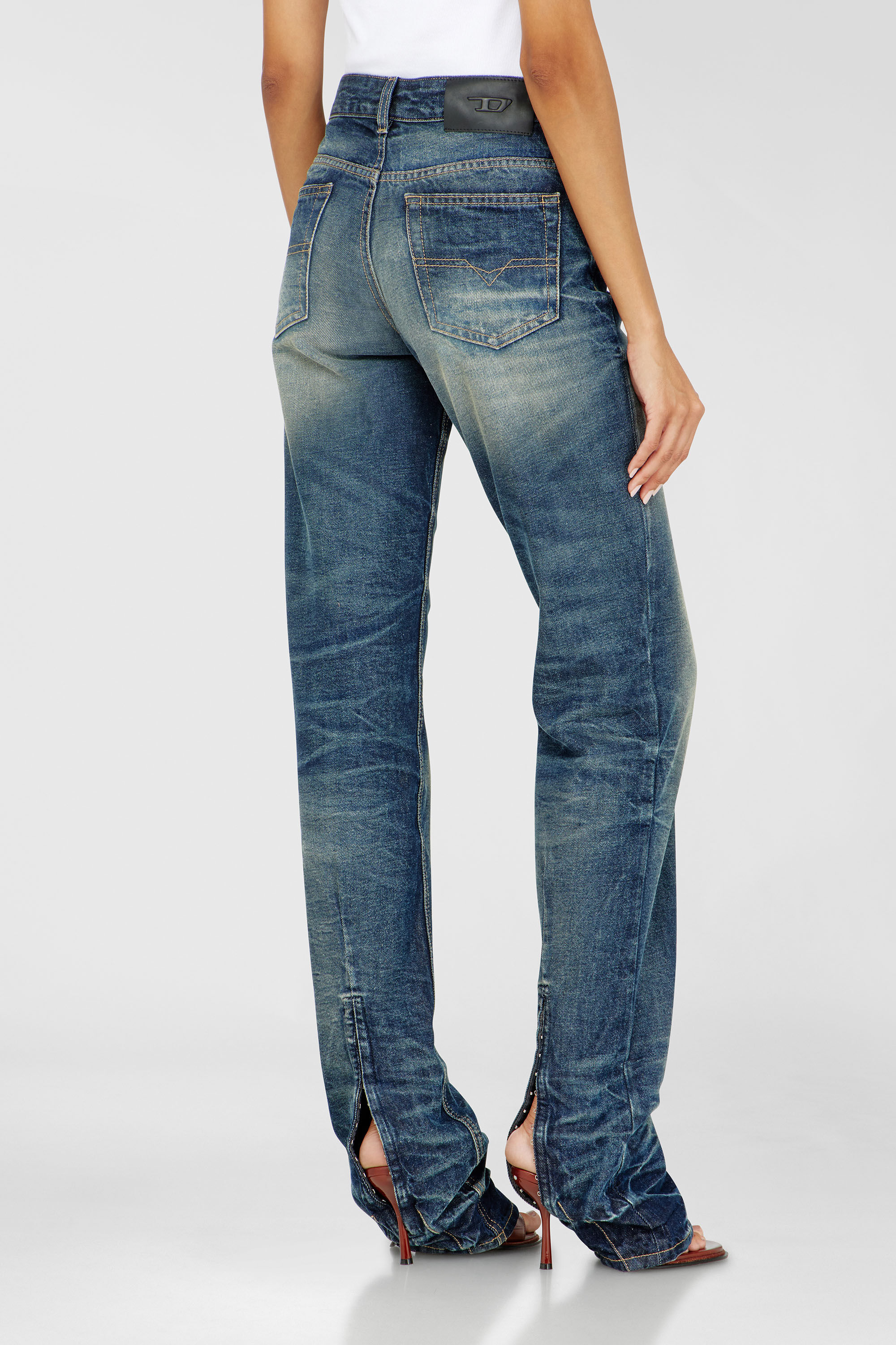 Diesel - Regular Jeans D-Heel 0DBFC Mujer, Azul medio - 5