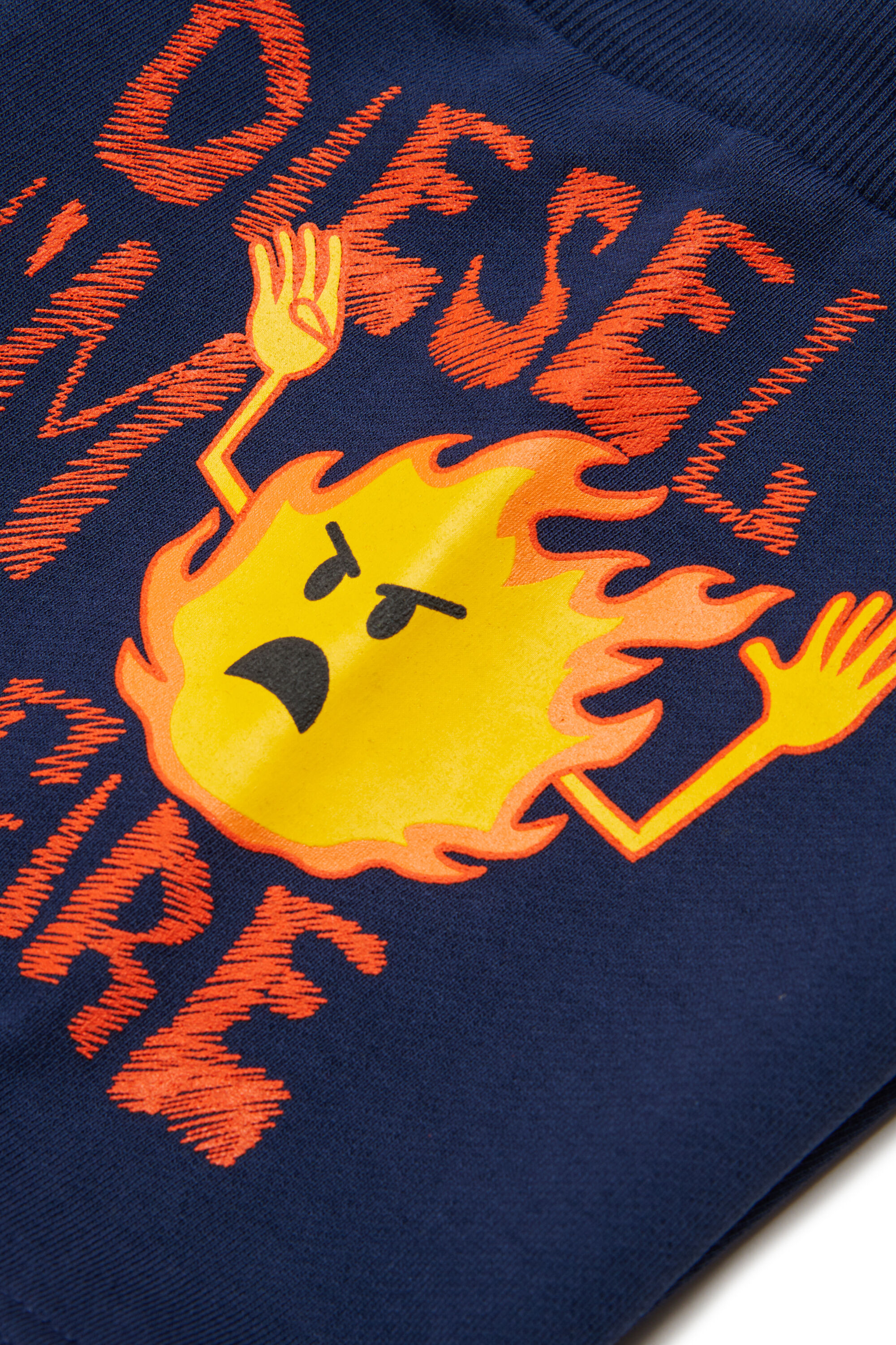 Diesel - PENDB, Pantalones cortos de ch&aacute;ndal con estampado de fuego Hombre in Azul marino - 4