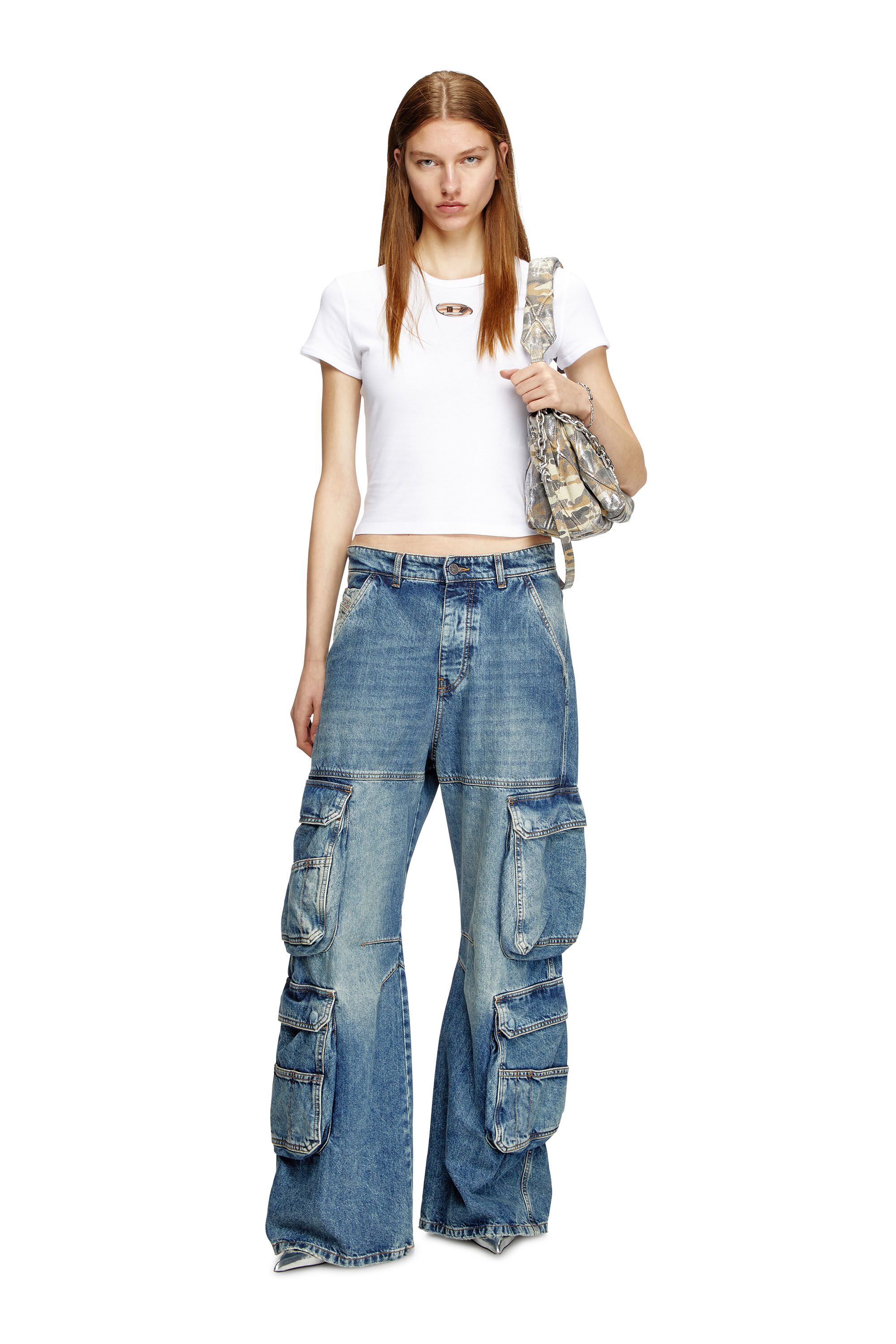 Diesel - T-UNCUTIE-LONG-OD-Q1, Camiseta de fit entallado con logotipo Oval D recortado Mujer in Blanco - 1