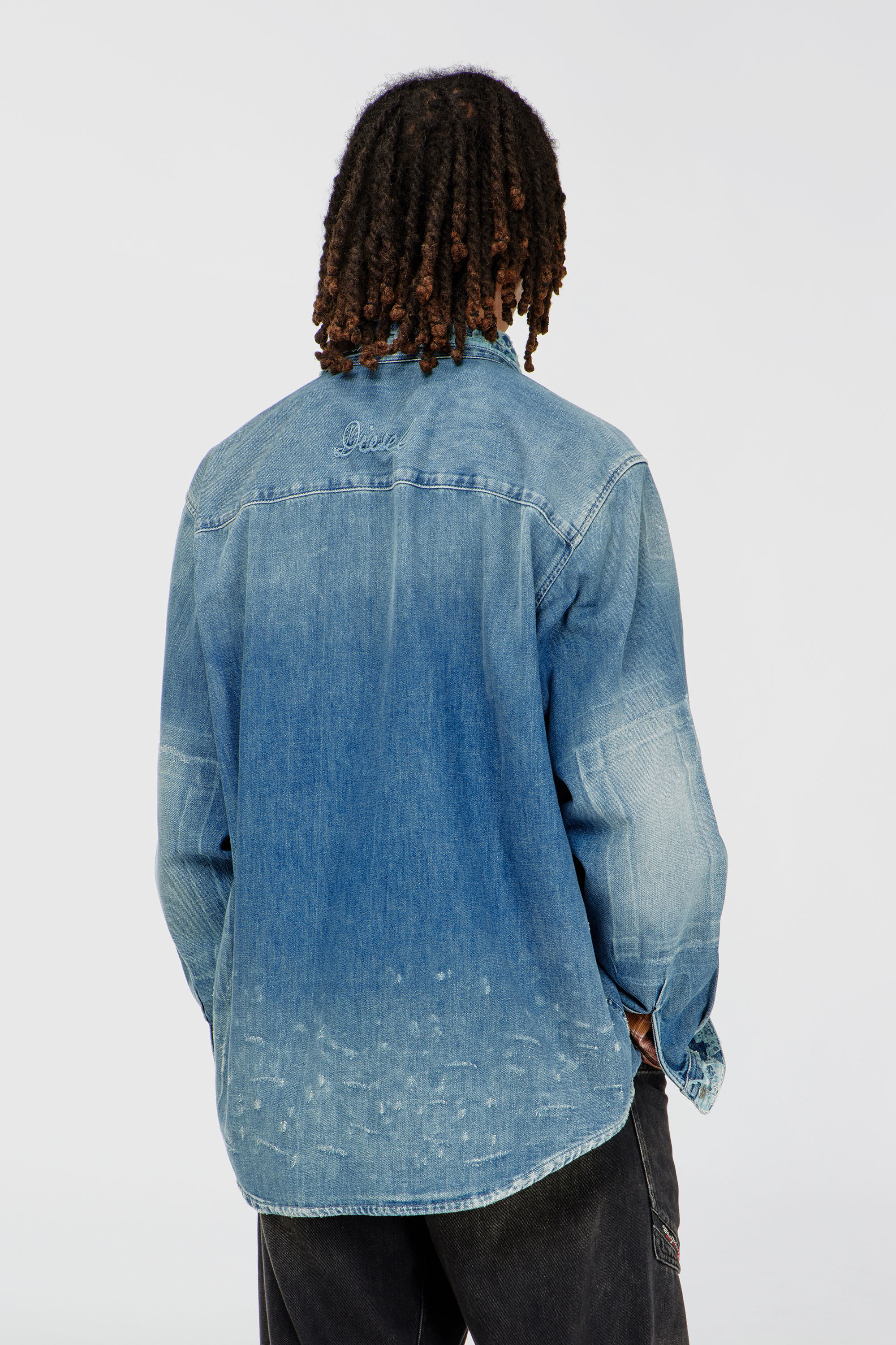 Diesel - D-SIMPLY, Camisa de denim con efecto patch desgastado Hombre in Azul marino - 4
