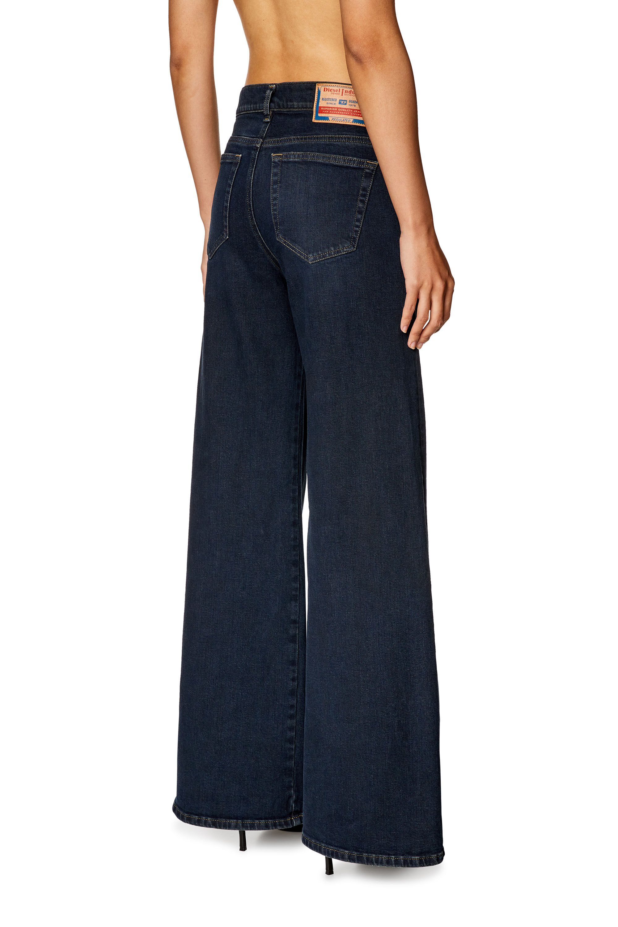 Diesel - Bootcut and Flare Jeans 1978 D-Akemi 09H48, Azul Oscuro - Image 4