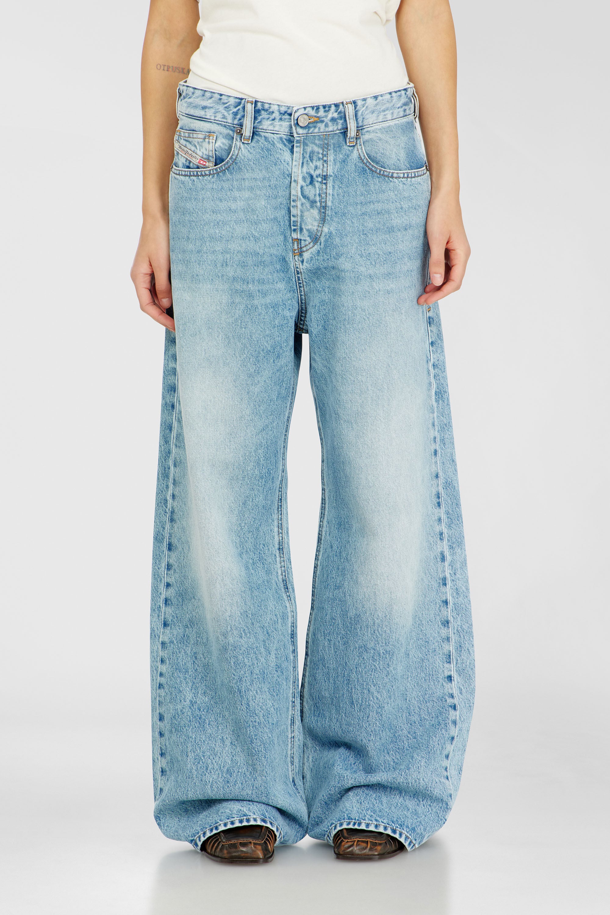Diesel - Relaxed Jeans 1996 D-Sire 09I29 Unisex, Azul Claro - 4