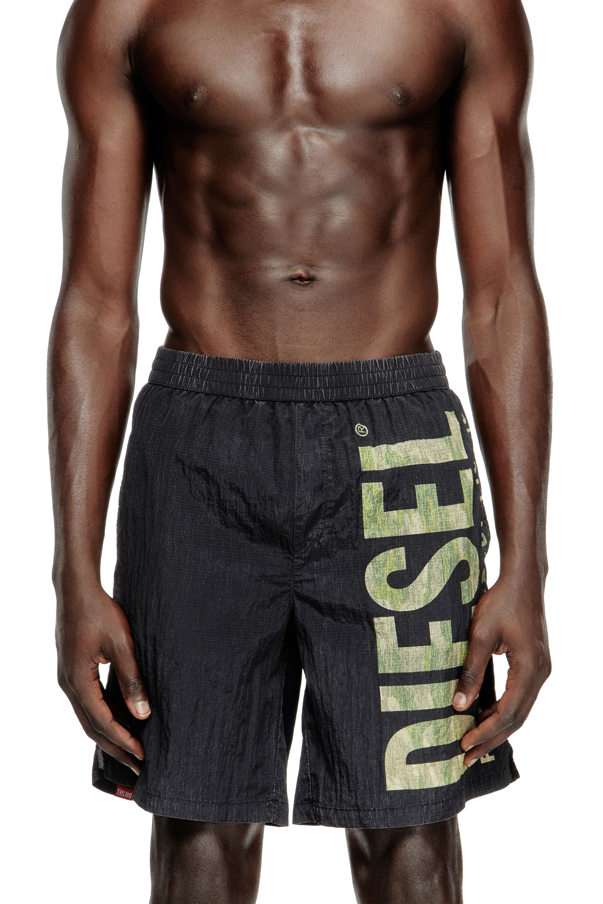 Diesel - POWEL-47.5-UTLT, Pantalones cortos de surf de ripstop con estampado de camuflaje Hombre in Multicolor - 1