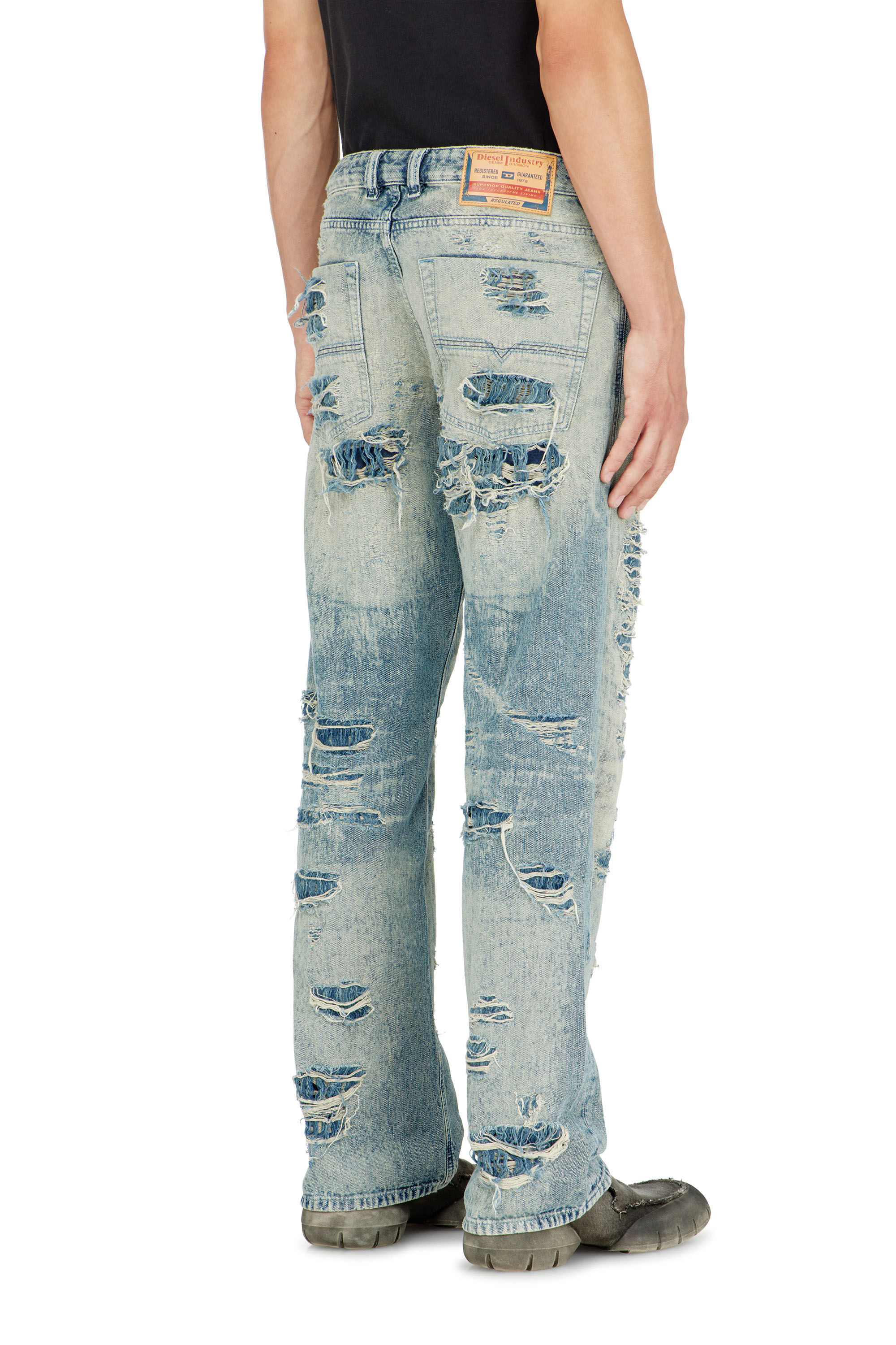 Diesel - Relaxed Jeans 1980 D-Eeper 068YM Hombre, Azul medio - 5