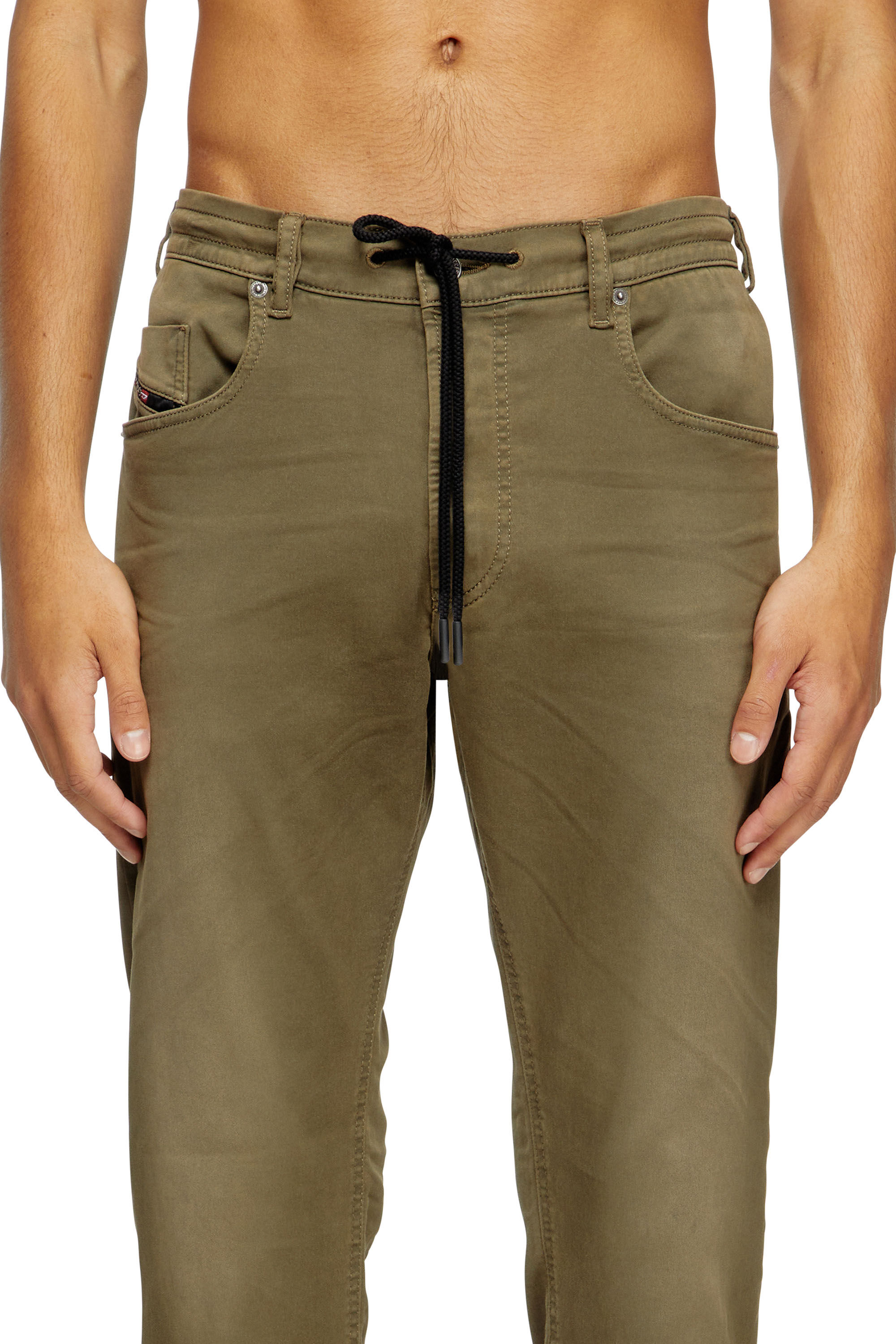 Diesel - Regular 2030 D-Krooley Joggjeans® 0670M Hombre, Verde - 5