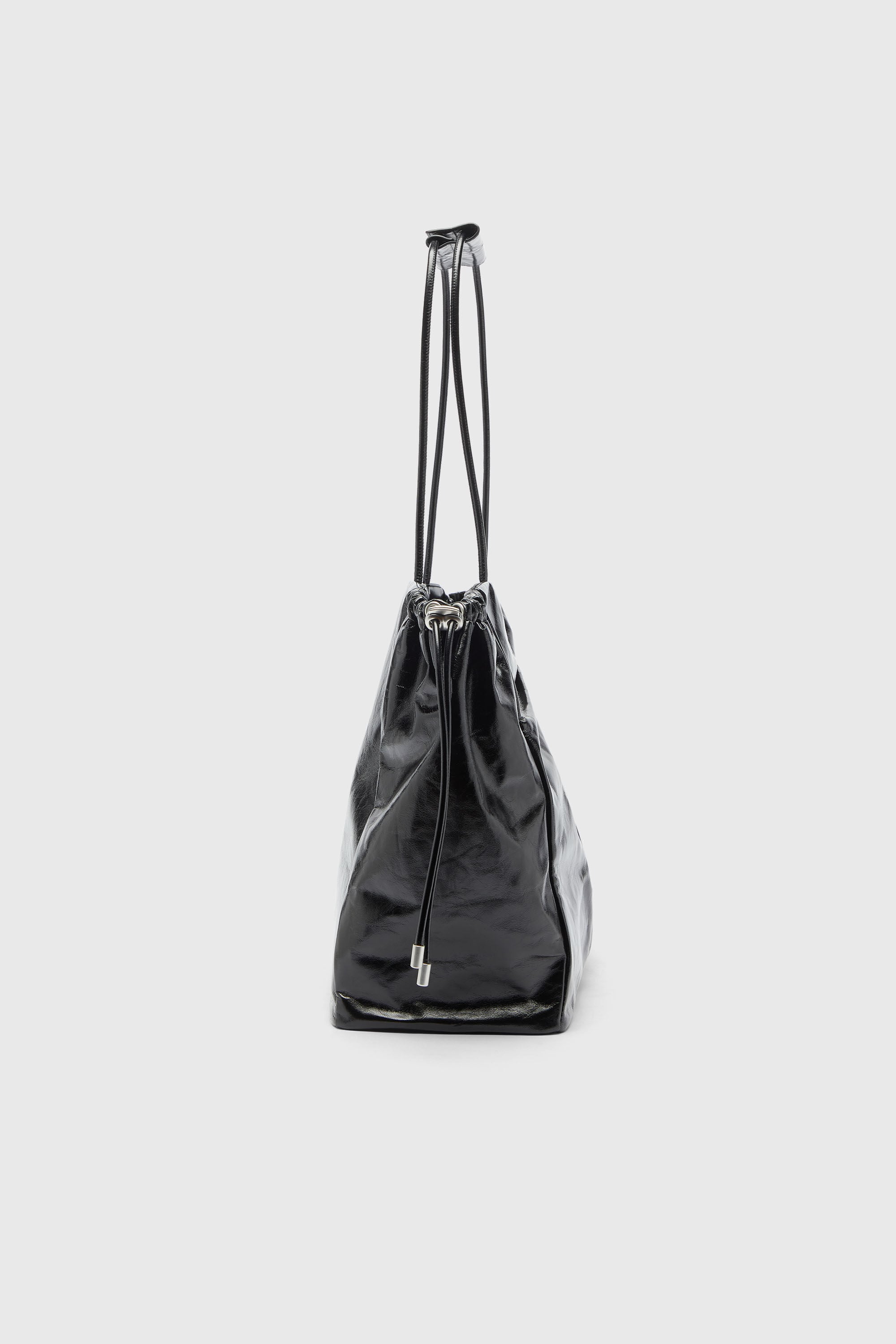 Diesel - SCRUNCH-D TOTE E/W, Scrunch-D - Bolso tote de piel brillante arrugada Mujer in Negro - 4