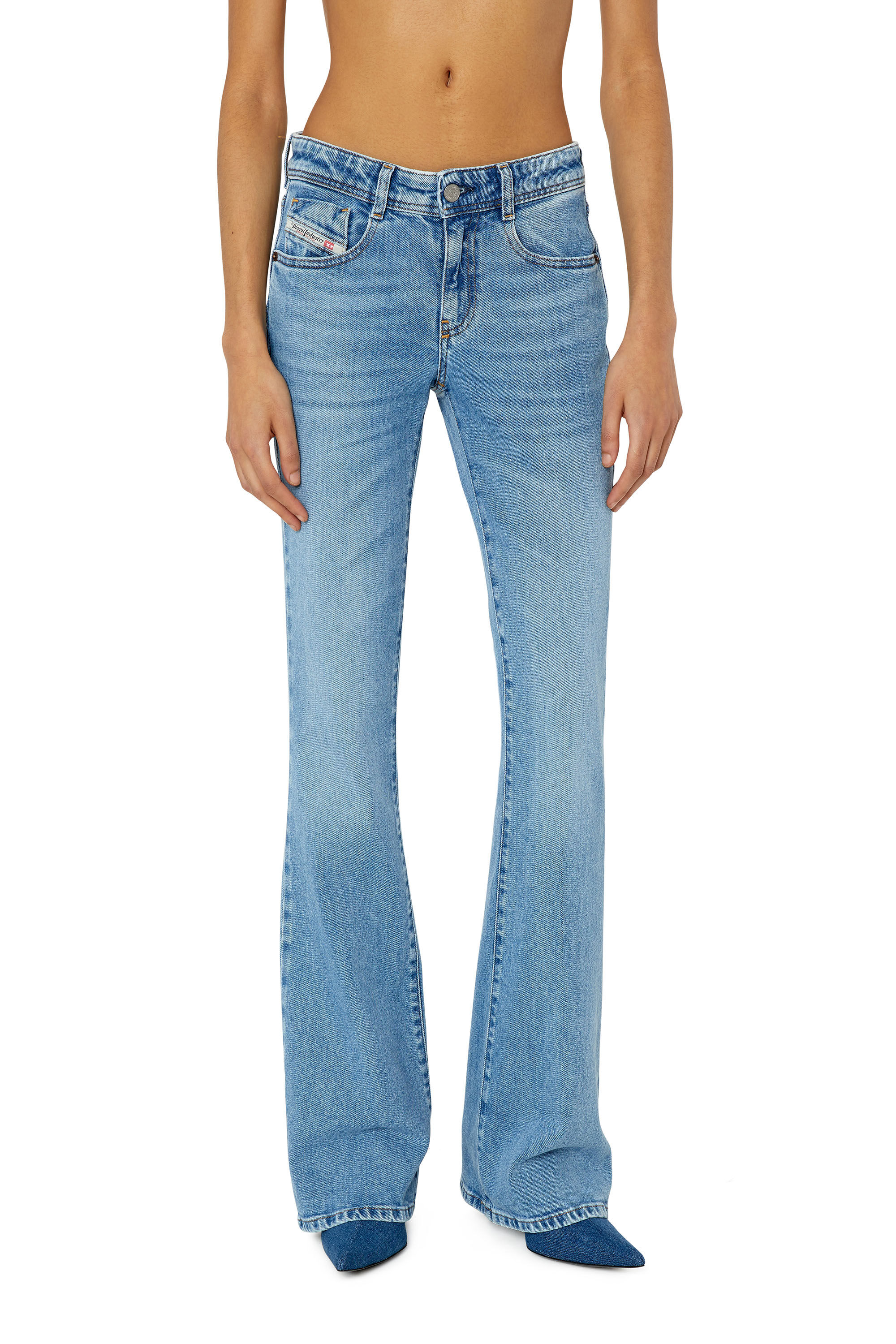 Diesel - Bootcut and Flare Jeans 1969 D-Ebbey 9B92L, Azul Claro - Image 3