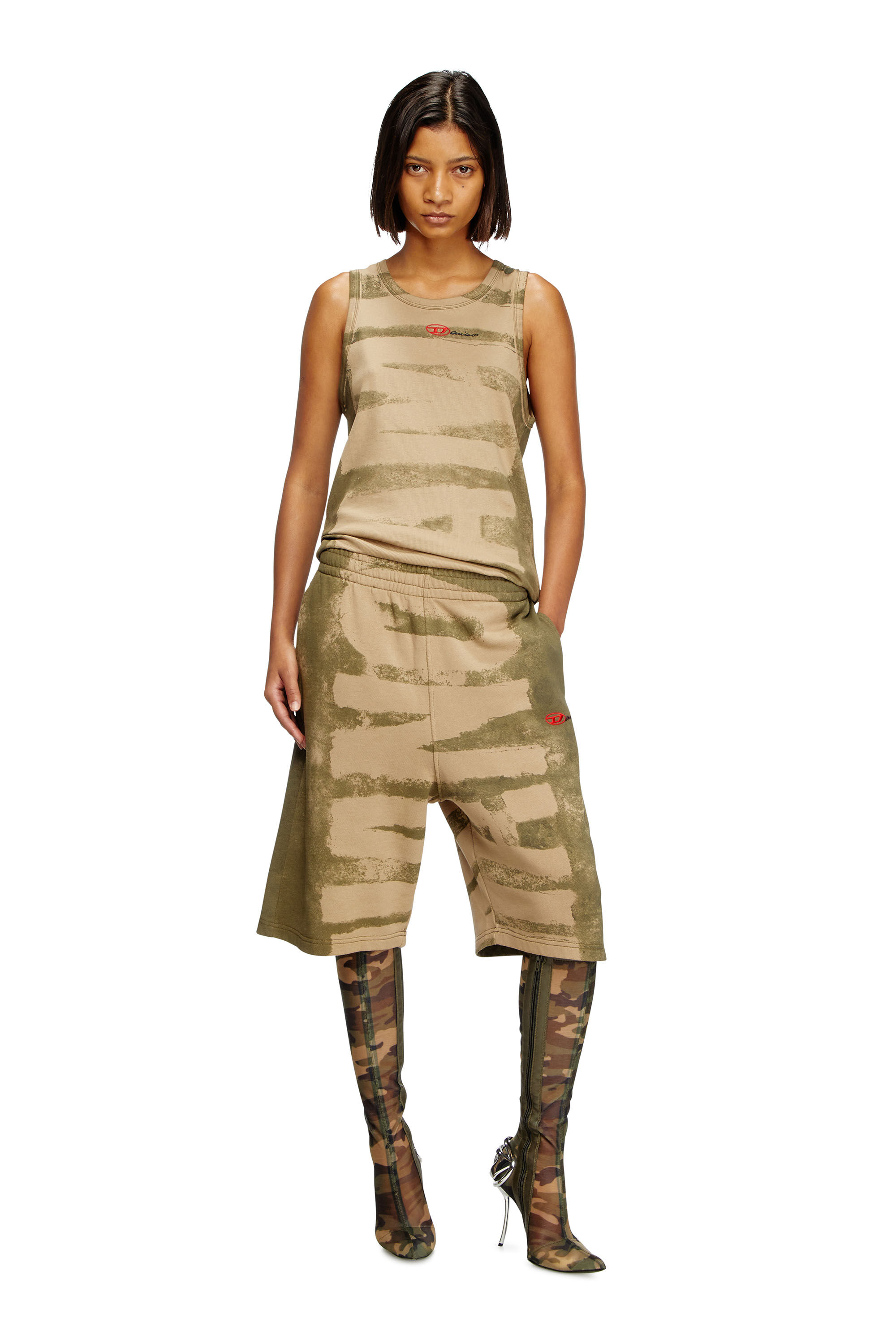 Diesel - T-LIFTY-BLEEDING-DD, Camiseta con tirantes con estampado Damiano Unisex in Verde - 7