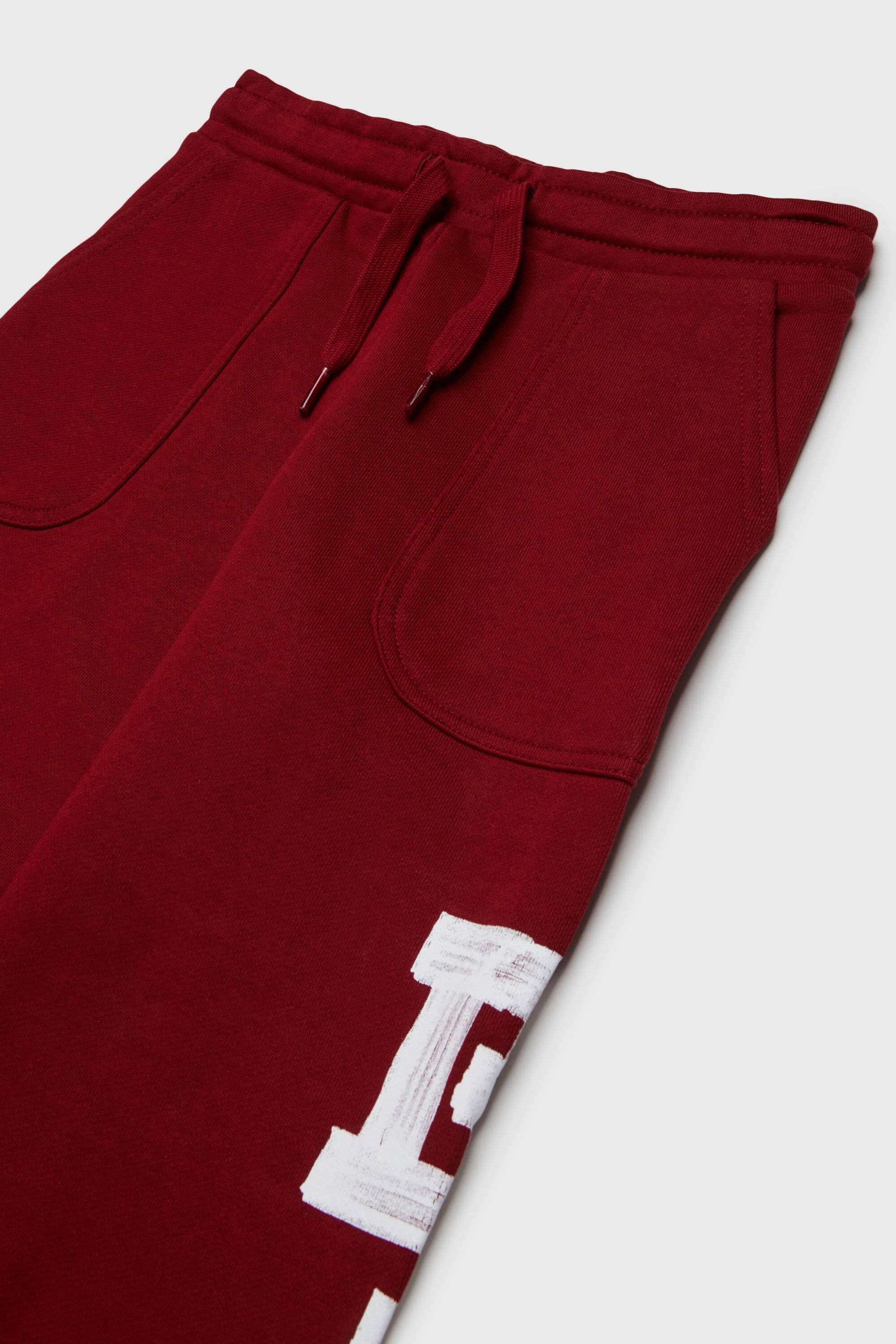 Diesel - PBUNDY, Pantal&oacute;n de ch&aacute;ndal con logos estilo universitario Hombre in Rojo - 3