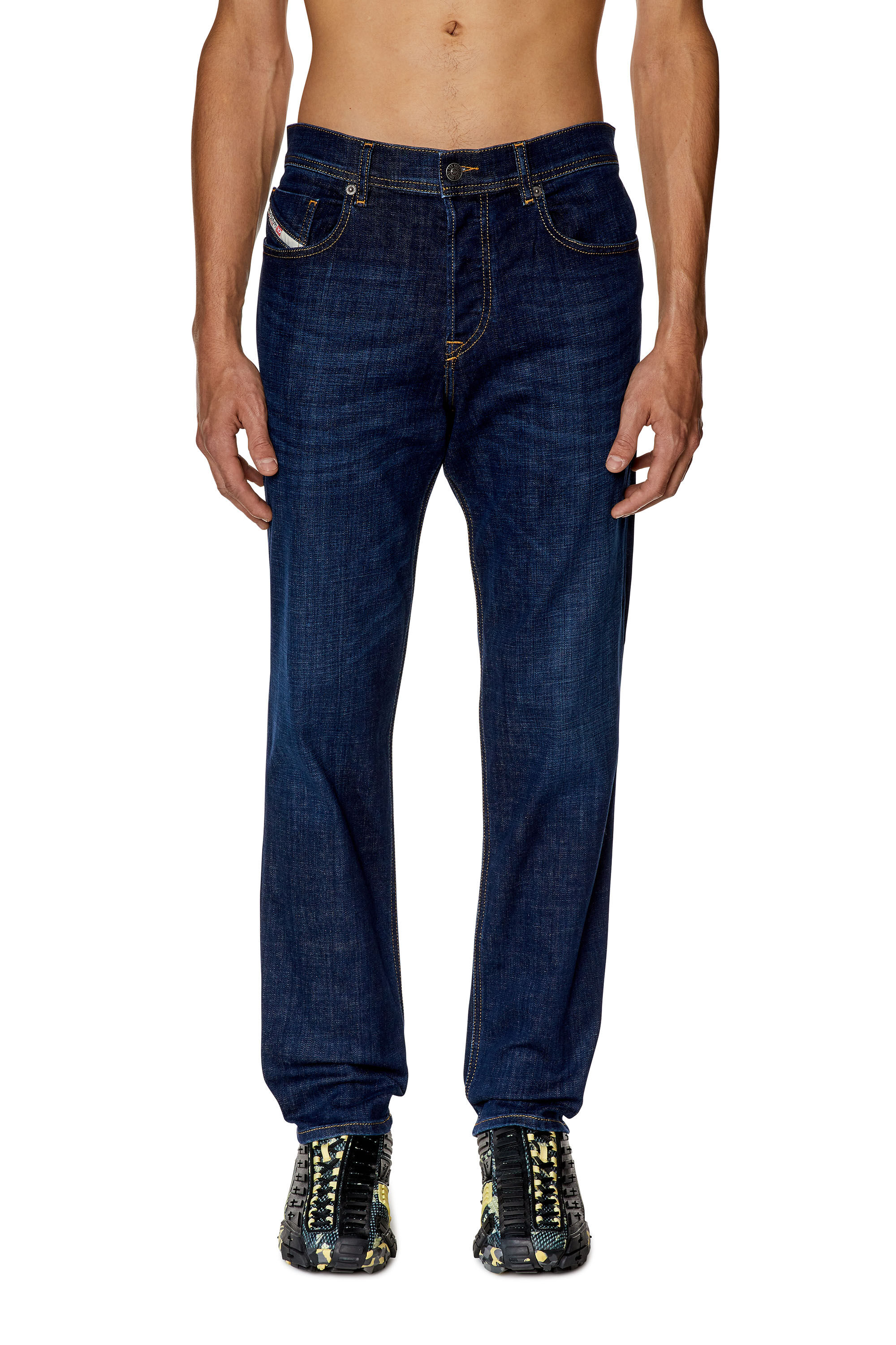 Diesel - Tapered Jeans 2023 D-Finitive 09F89, Azul Oscuro - Image 3