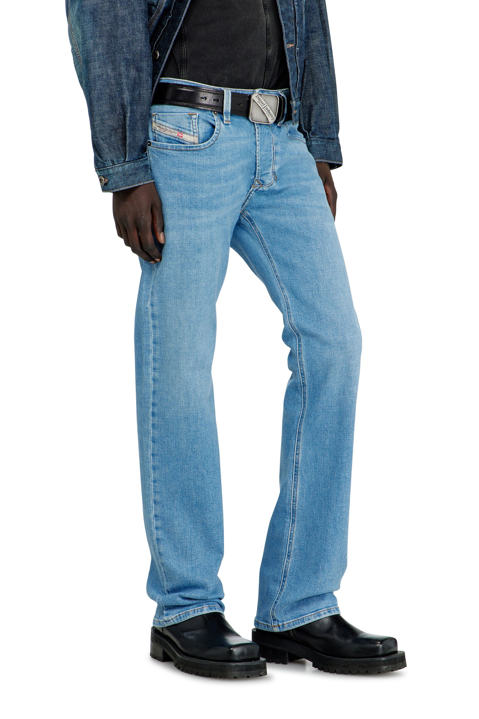 Diesel - Regular Jeans 1985 Larkee 0HDBJ Hombre, Azul Claro - 7