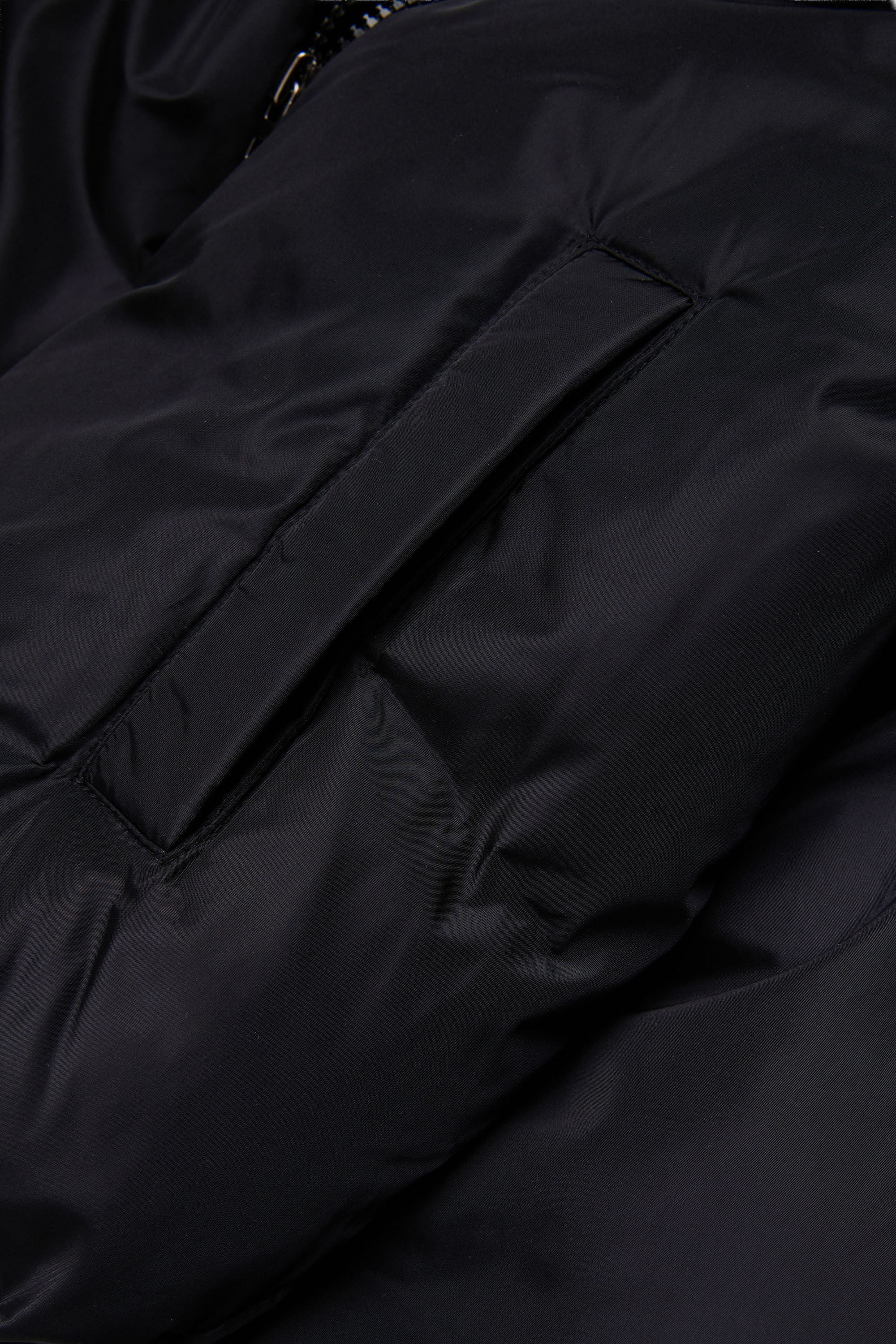 Diesel - JELKYM, Chaqueta acolchada con capucha Mujer in Negro - 4