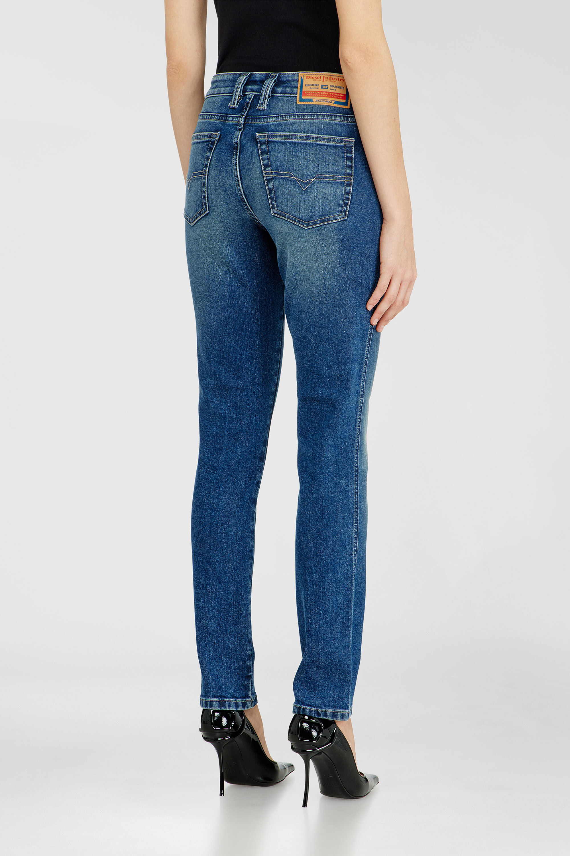 Diesel - Slim Jeans 1992 D-Jiann 0DBEE Mujer, Azul medio - 5
