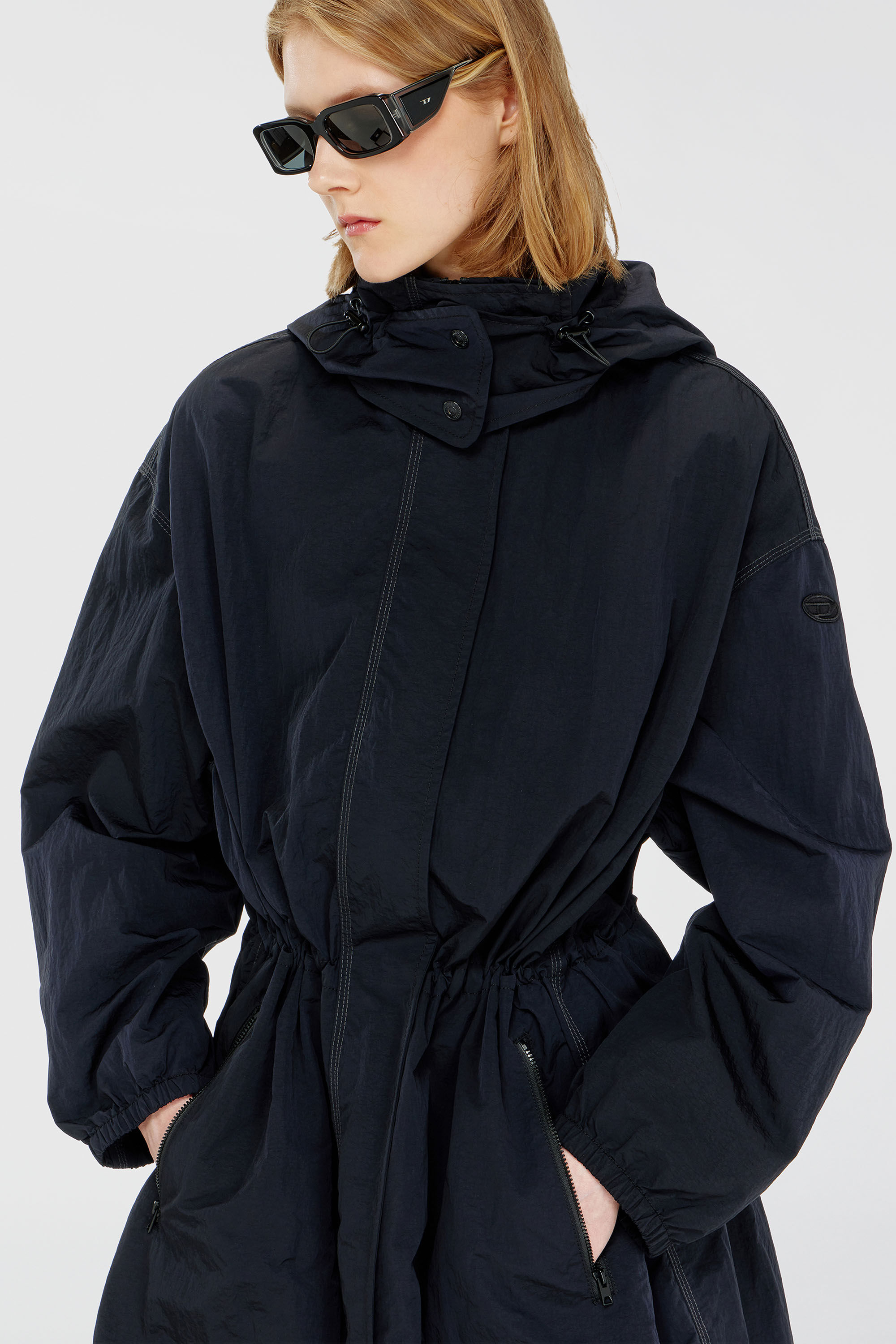 Diesel - G-ASTER-T1, Gabardina de nailon con capucha desmontable Mujer in Azul marino - 5