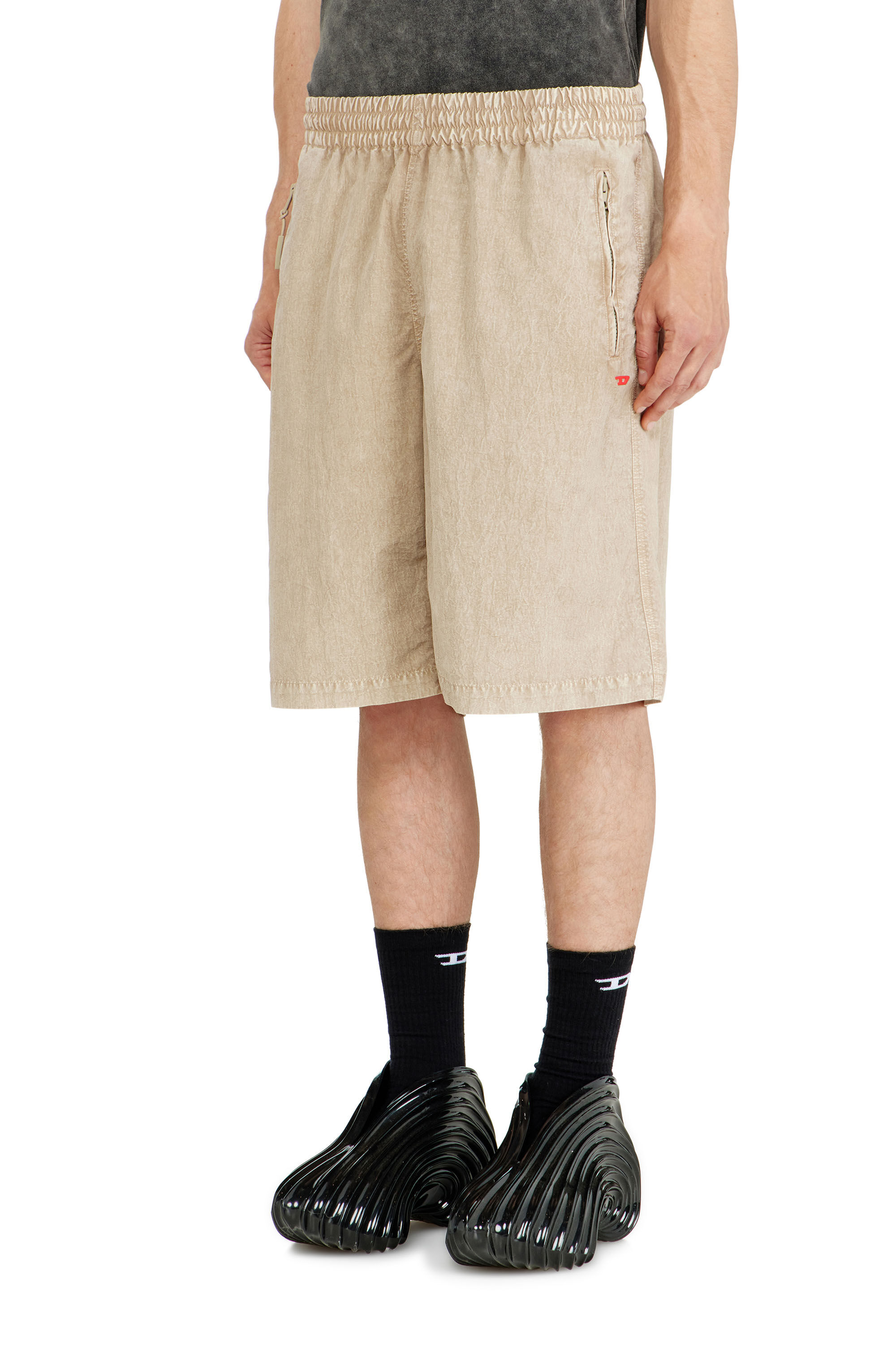 Diesel - P-THECK-SHORT-PLBH, Shorts de nylon tratado Hombre in Beige - 3
