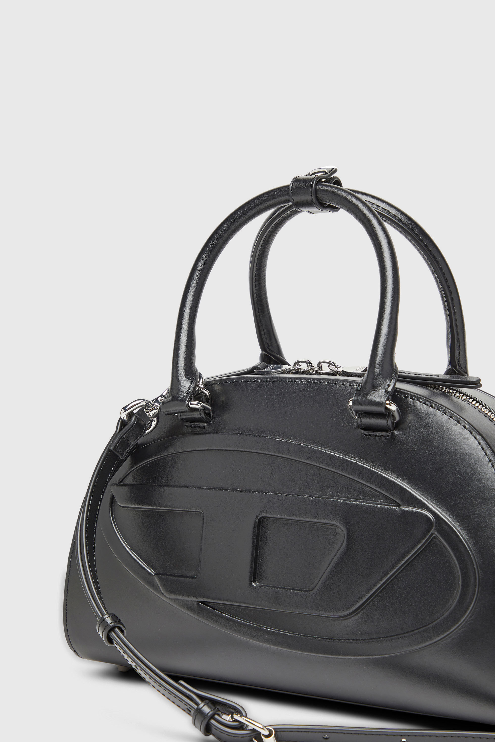Diesel - 1DR DOME TOP HANDLE, 1DR Dome-Bolso bowling de cuero Mujer in Negro - 6