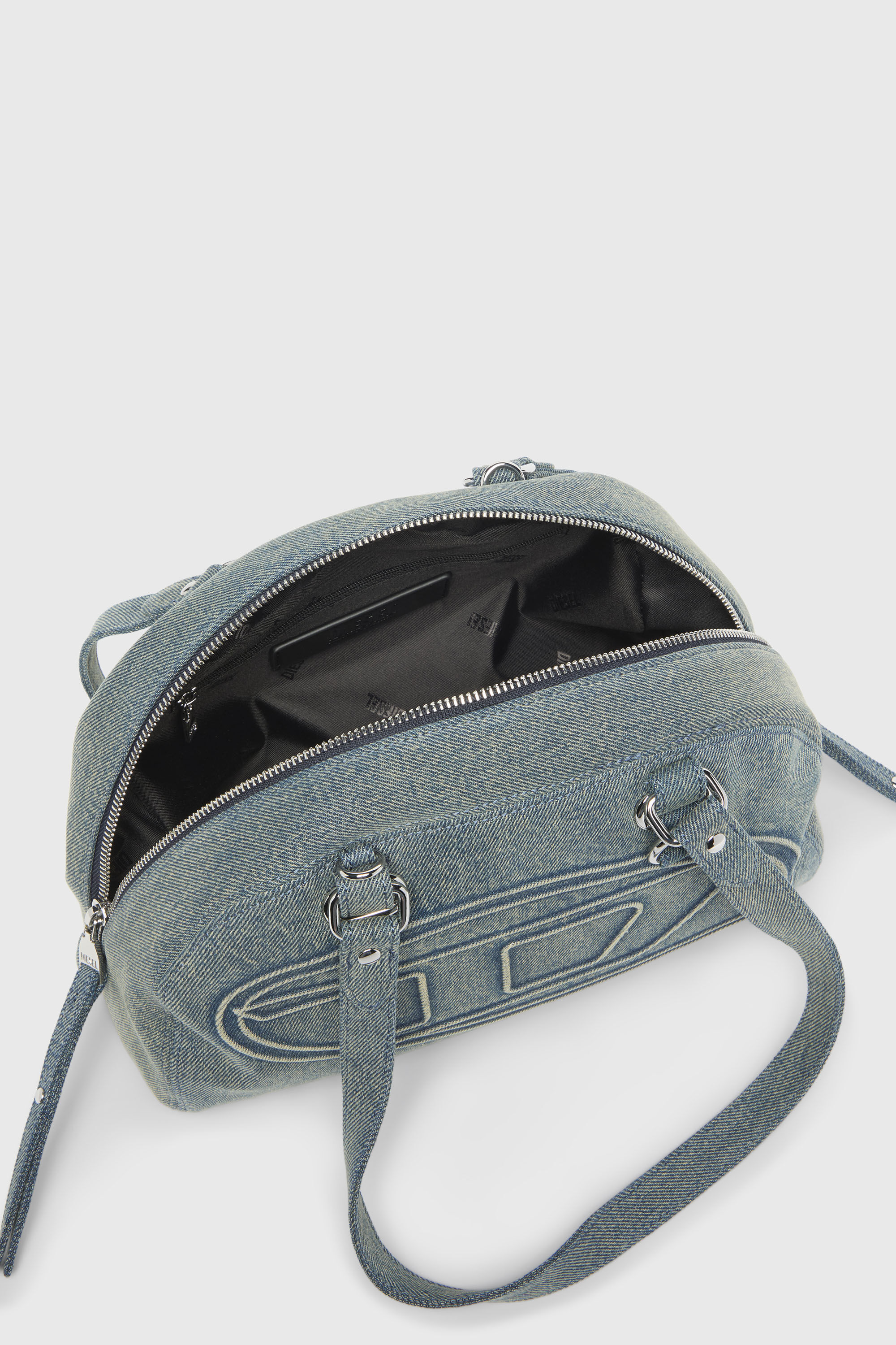 Diesel - 1DR DOME SOFT SHOULDER, 1DR Dome-Bolso de hombro de denim con logo Oval D Unisex in Azul marino - 4