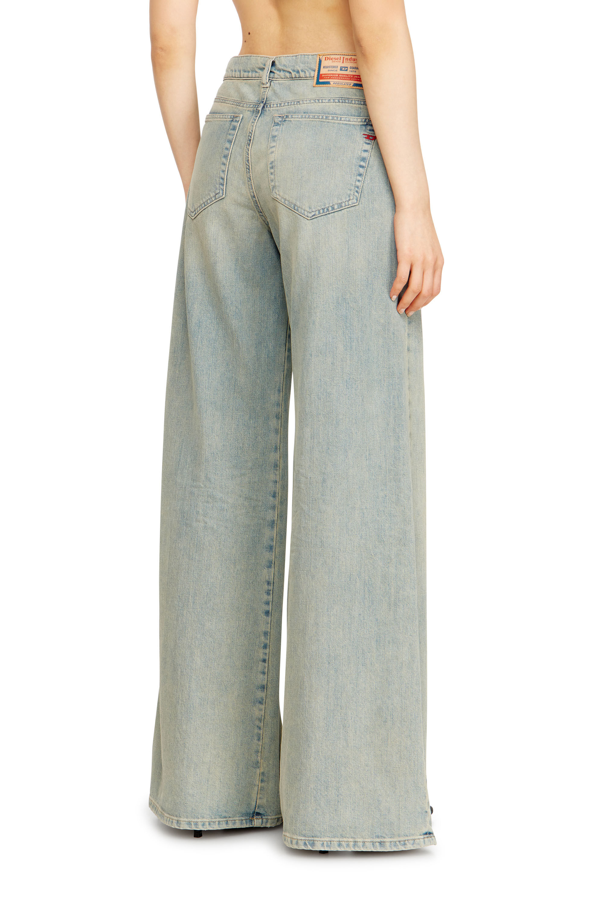 Diesel - Flare Jeans 1978 D-Akemi 09N33 Mujer, Azul medio - 4