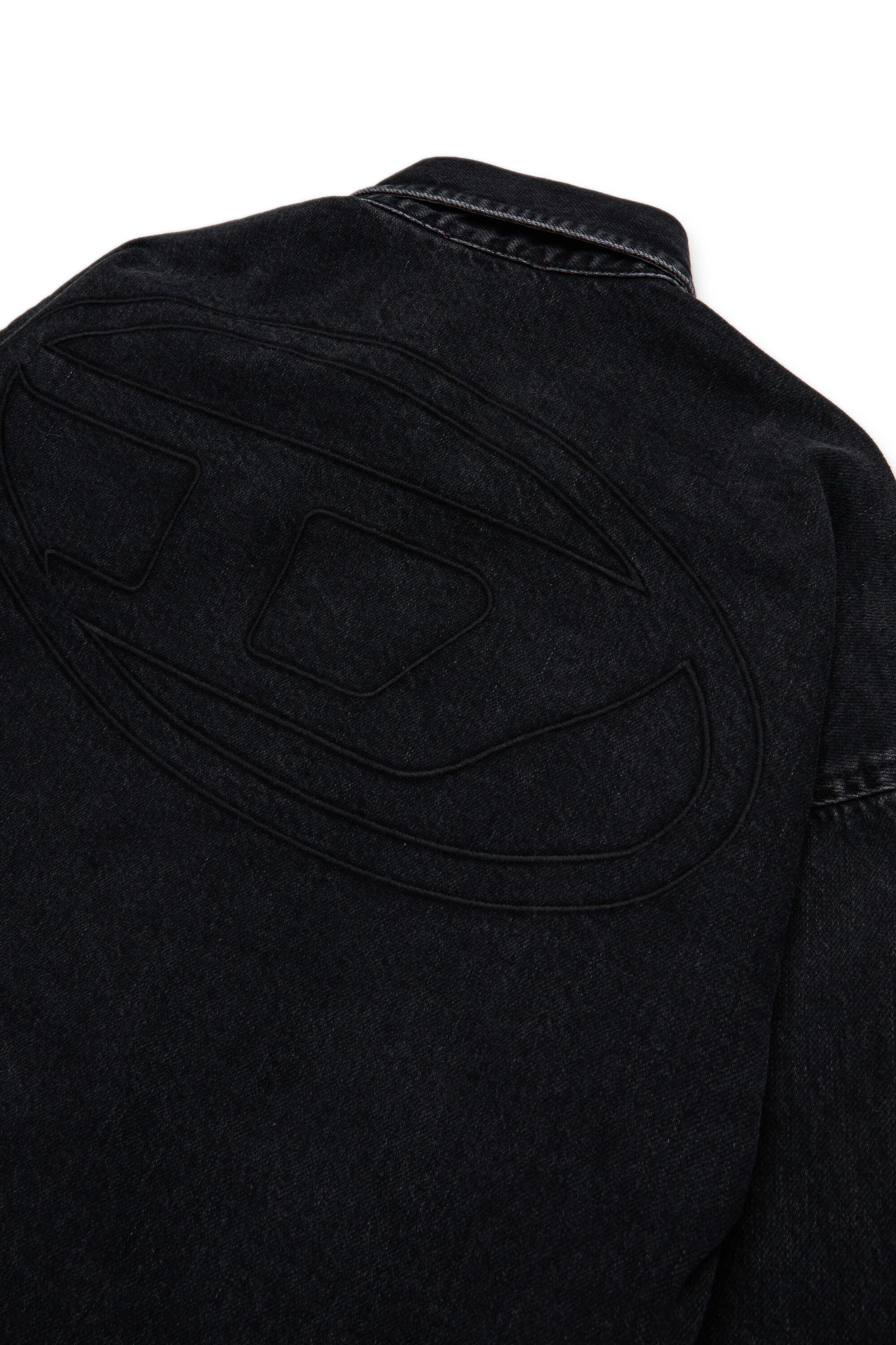 CKAMA, Negro/Gris oscuro