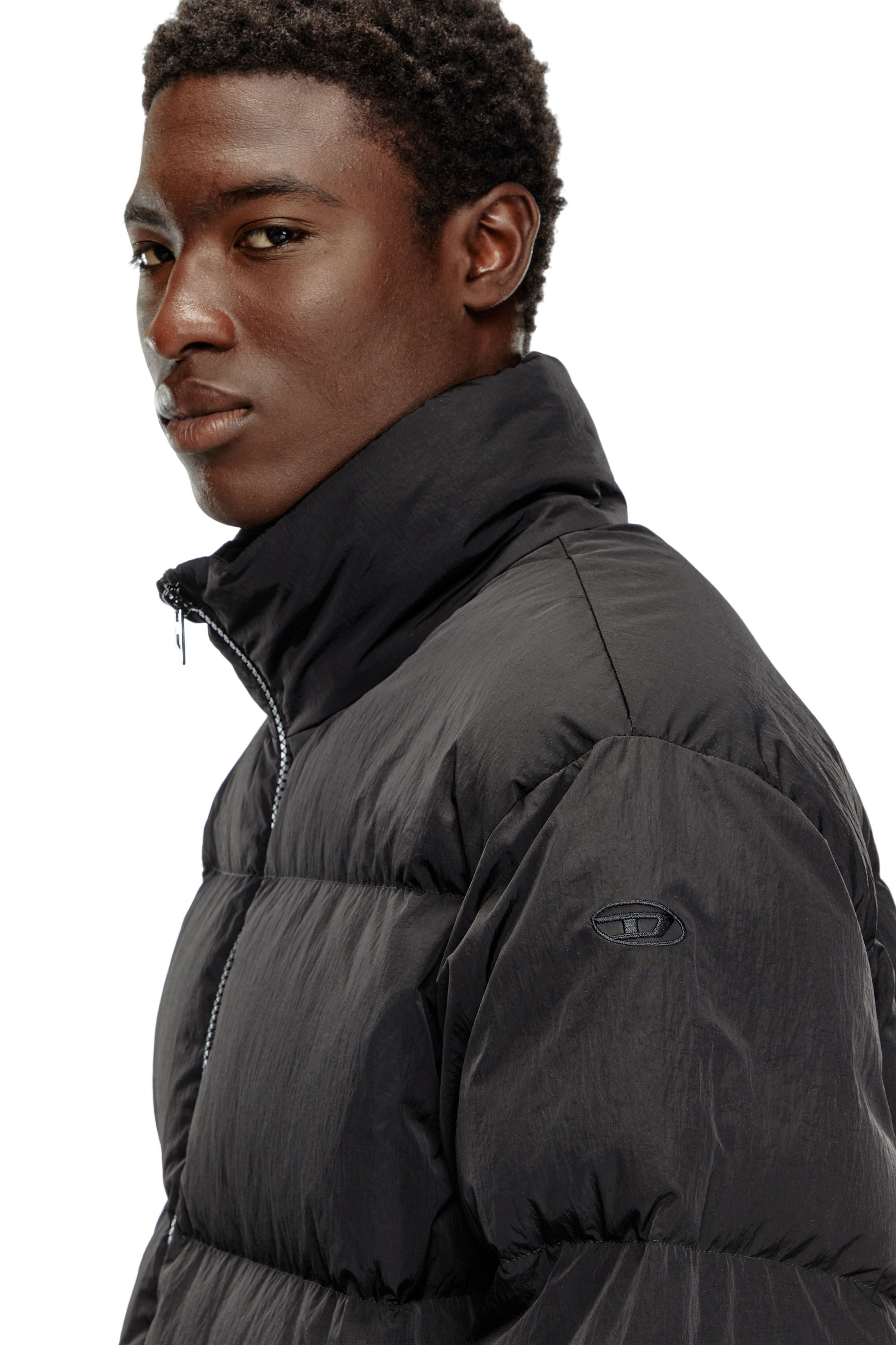 Diesel - W-RAVEEL-LONG, Chaqueta de plumón de línea larga de nailon arrugado Hombre in Negro - 4
