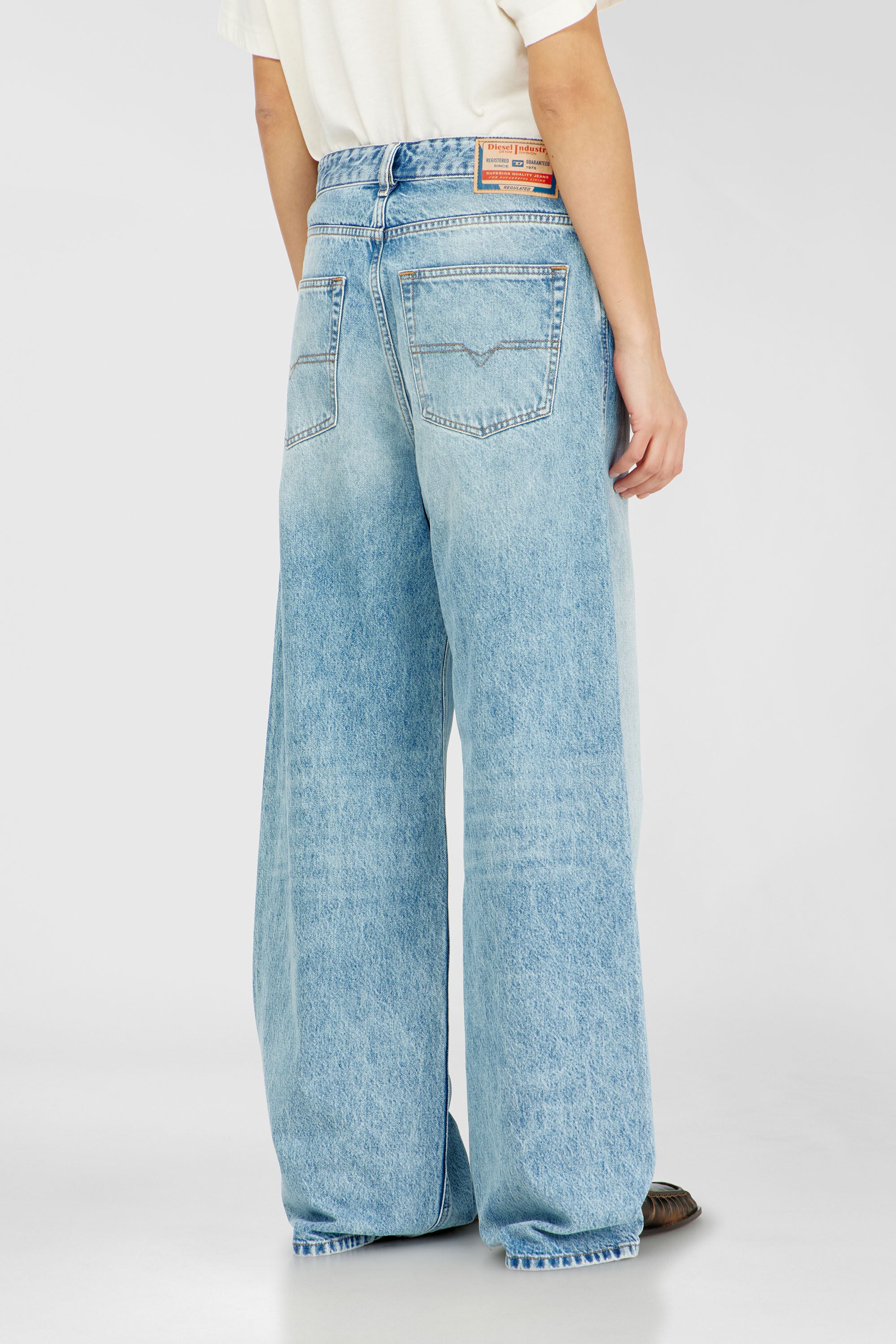 Diesel - Relaxed Jeans 1996 D-Sire 09I29 Unisex, Azul Claro - 5