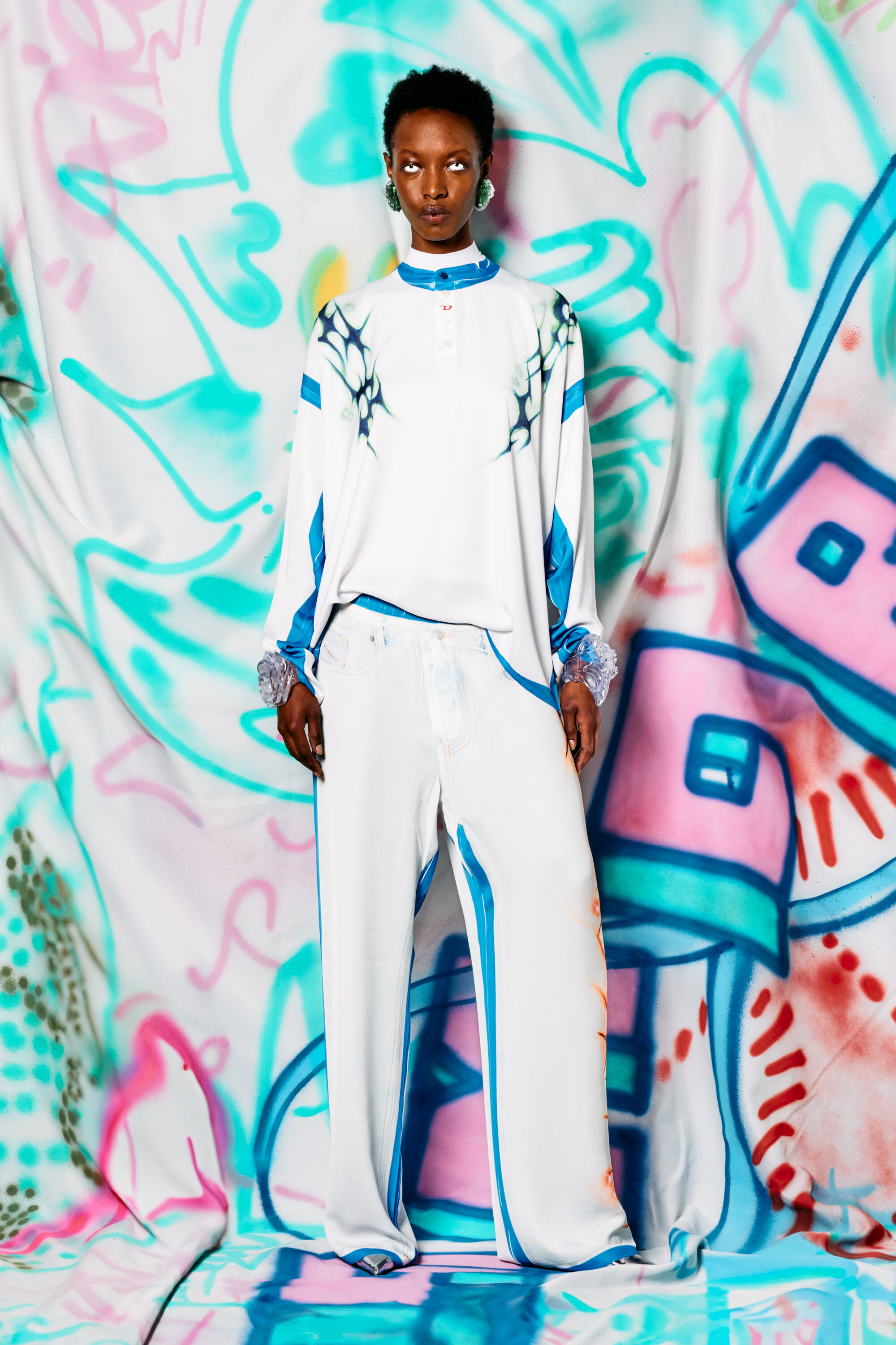 Diesel - T-OLAVI-A-SER-GRAFFITI-JAP, Camiseta de manga larga con estampado graffiti Unisex in Multicolor - 3