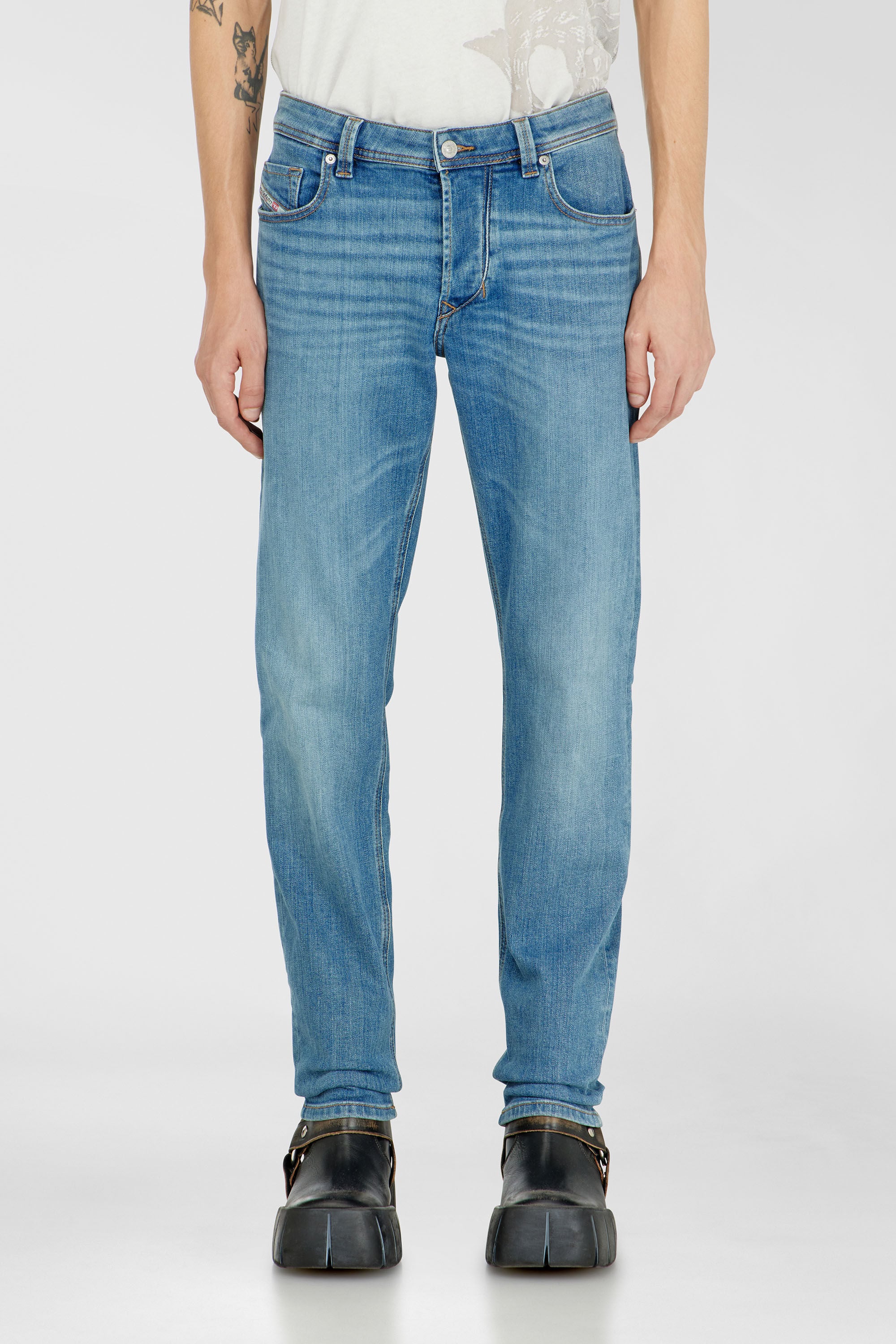 Diesel - Regular Jeans 1986 Larkee-Beex 0KIAL Hombre, Azul Claro - 4