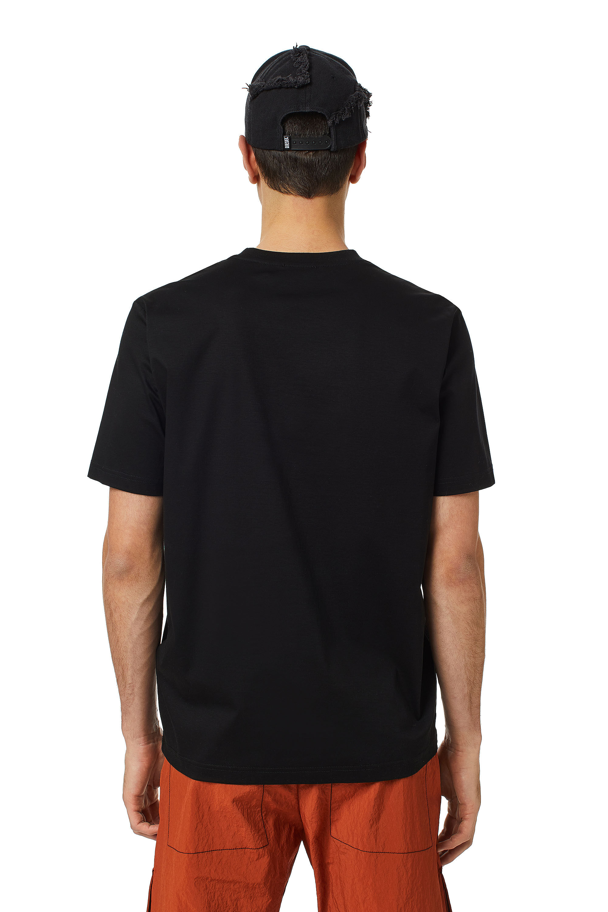 Diesel - T-JUST-DOVAL-PJ, Hombre Camiseta con parche oval D in Negro - Image 4