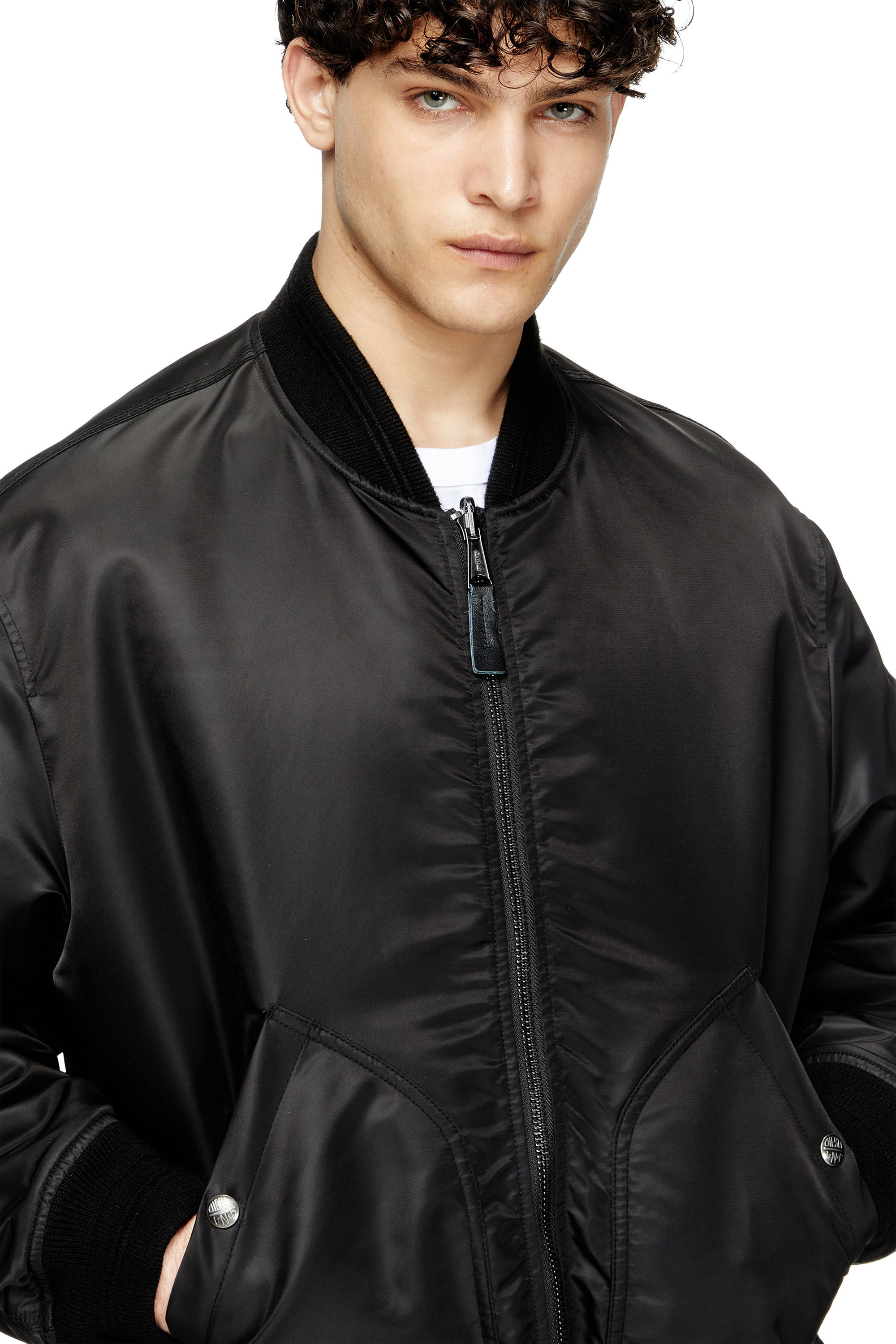 Chaqueta bomber de nailon acolchado con Oval D Hombre | Negro | Diesel