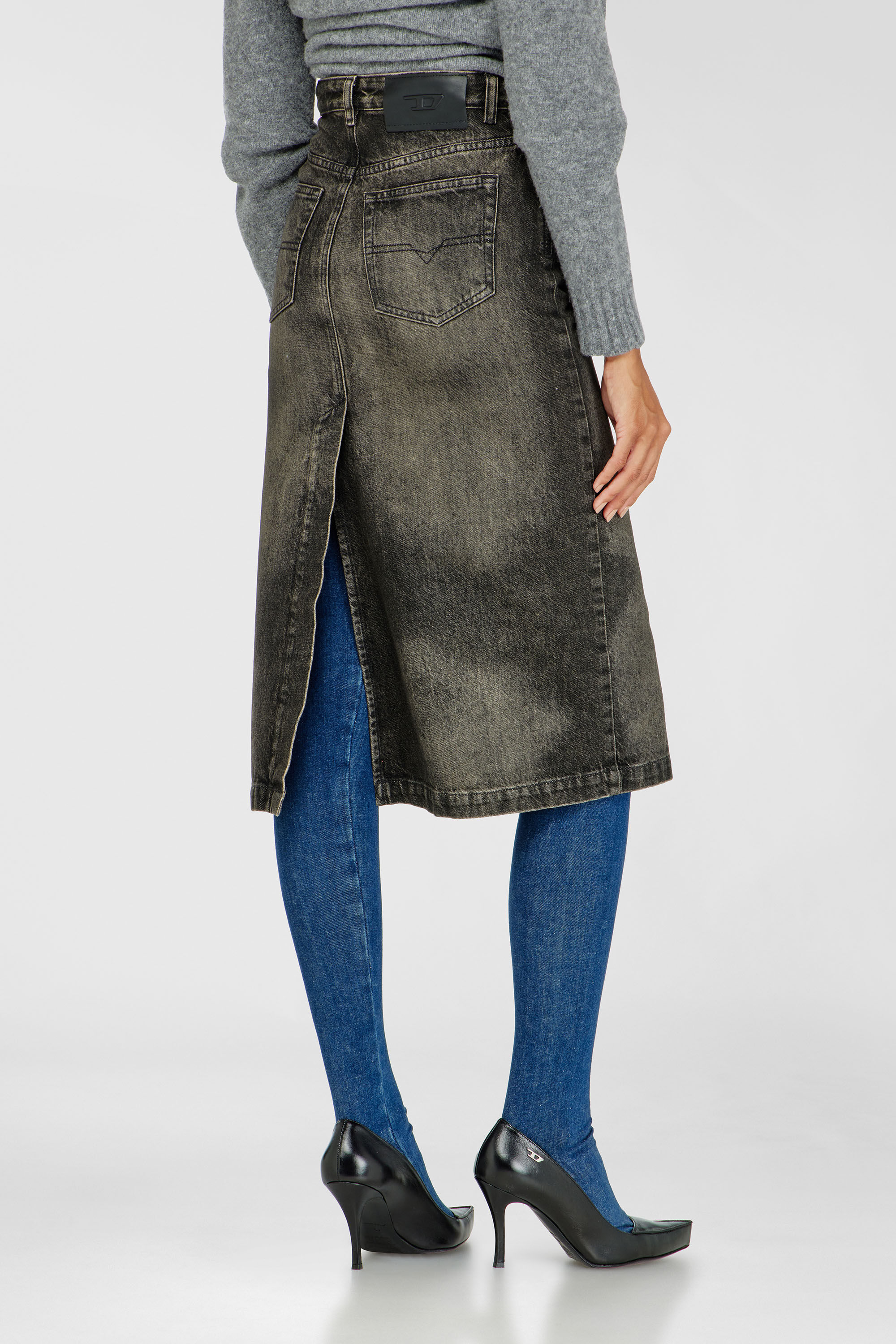 Diesel - DE-PENDY-FSJ, Falda l&aacute;piz de denim con efecto desgastado Mujer in Gris - 4